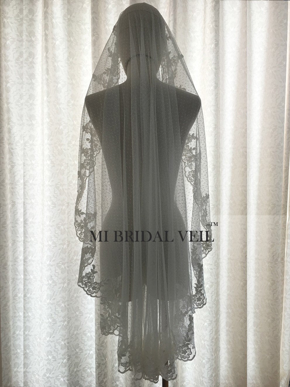 Polka Dot Wedding Veil - Vintage Inspired Mantilla Lace Bridal Veil for Bride | Perfect for Boho, Romantic & Vintage Wedding Ceremonies