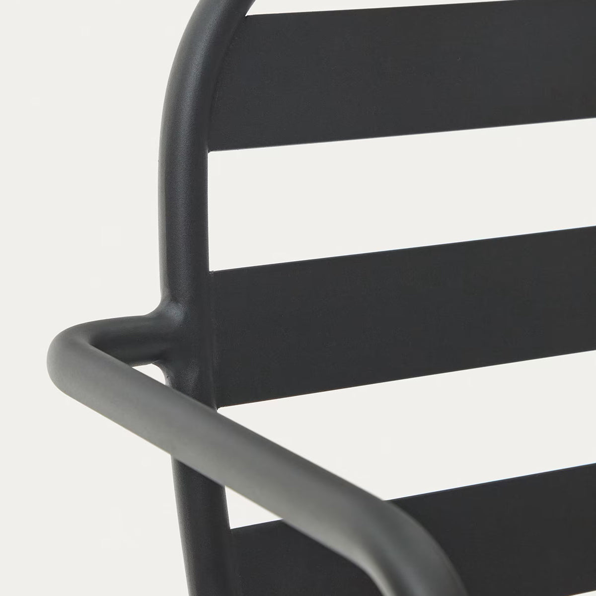 Joncols Outdoor Dining Arm Chair - Weather-Resistant Patio Furniture for Garden, Poolside, and Backyard - Comfortable & Durable Outdoor Seating for Relaxing and Entertaining