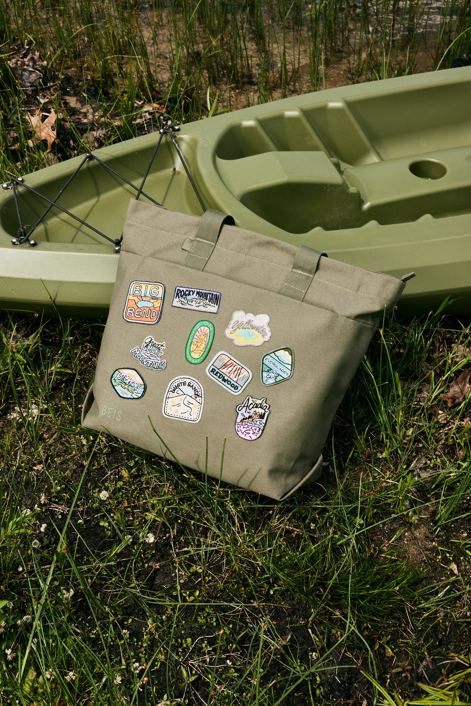 Acadia National Park Patch - Embroidered Iron-On Patch for Hiking Gear, Backpacks & Jackets - Perfect for Outdoor Enthusiasts & National Park Collectors