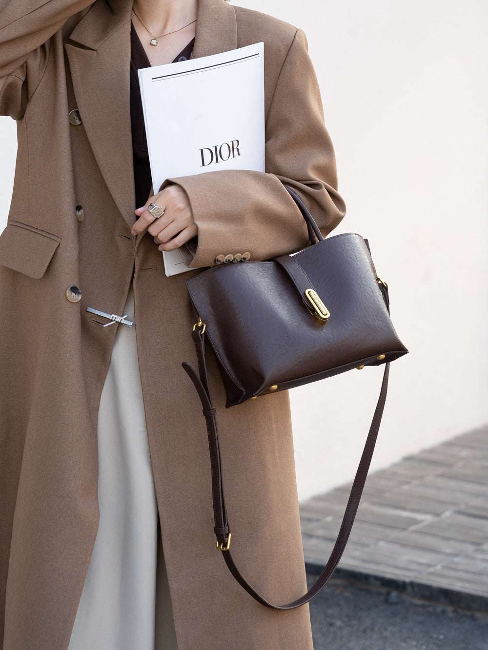 Stylish Genuine Leather Handbag for Women - Trendy Crossbody & Shoulder Bag - Perfect for Work, Travel & Everyday Use