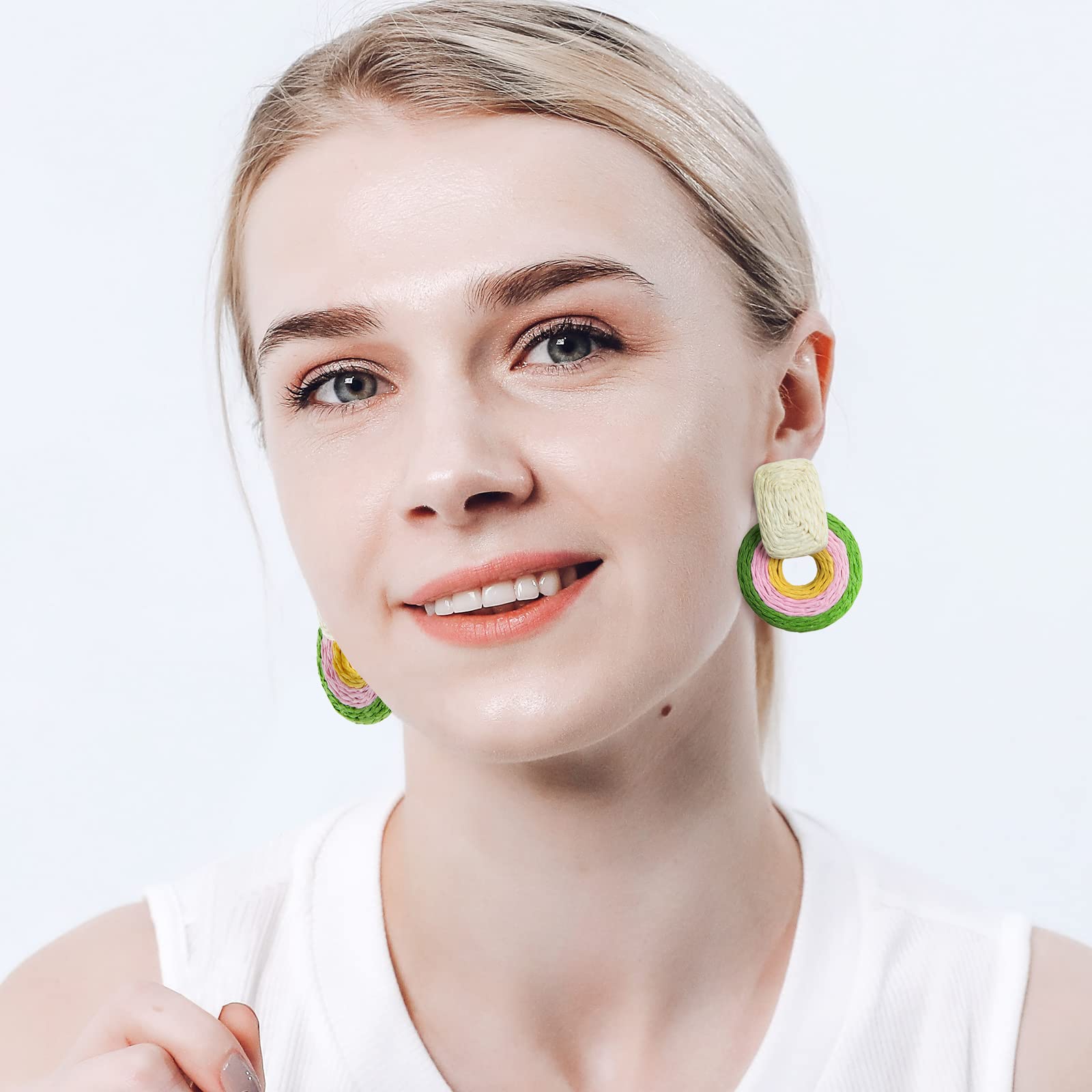 Handmade Raffia Round Boho Earrings - Wicker Drop Dangle Statement Earrings for Women | Natural Rattan Straw Bohemian Jewelry | Perfect Gift for Women & Girls | Ideal for Festivals, Beach Vacations & Summer Outfits