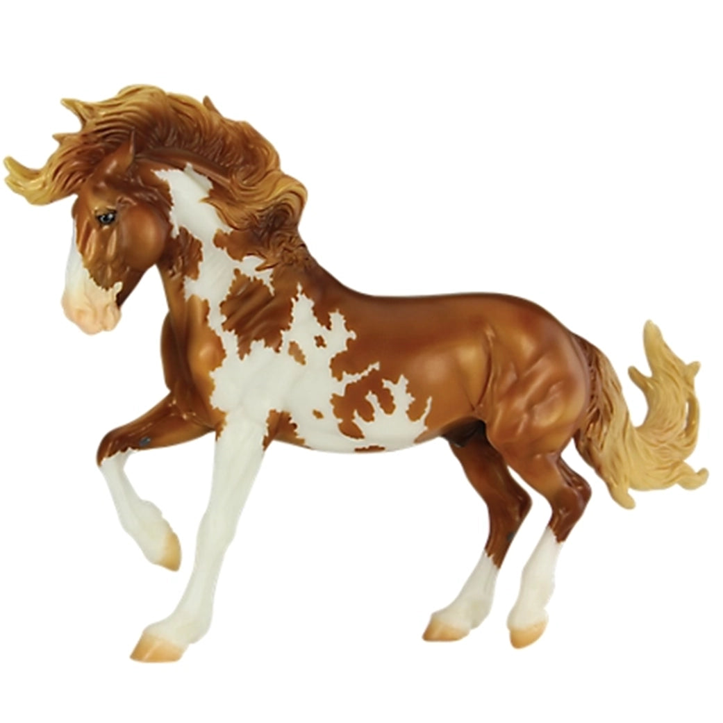 Breyer Mojave Model Horse - Realistic Collectible Toy Horse for Kids & Adults - Perfect for Display, Gifts, and Horse Lovers Collection