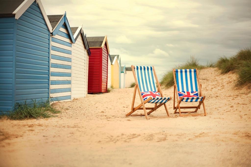 Southwold Sussex Beach Huts & Deck Chairs Coastal Wall Art Print - 24x16 Inch Vintage Seaside Photography Poster for Beach House Decor, Living Room & Office Wall Art