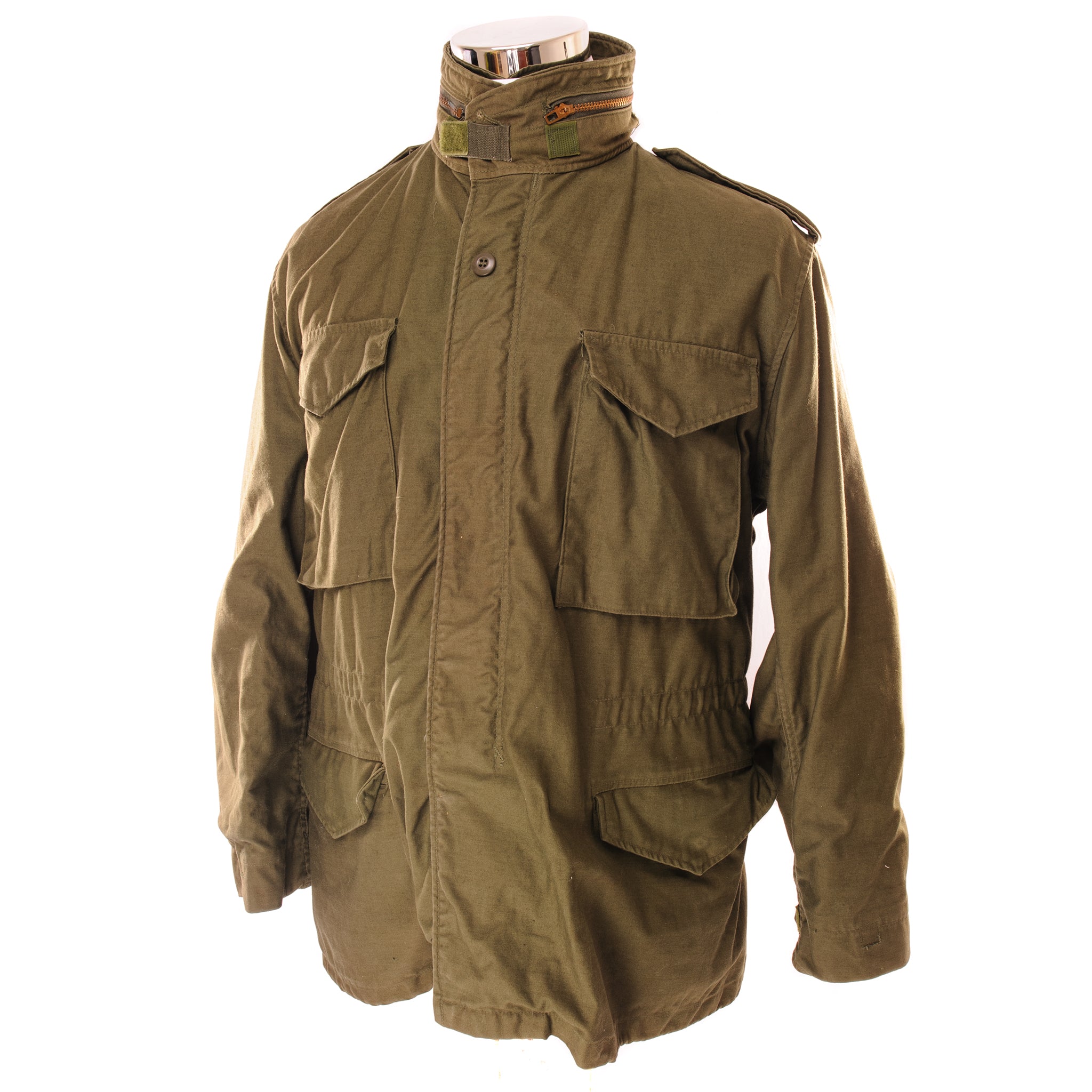 Vintage US Army M-1965 M65 Field Jacket - Medium Regular Size - Authentic 1982 Issue - Military Surplus Outerwear for Men - Perfect for Outdoor Adventures, Camping, and Casual Wear
