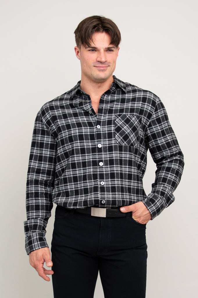 Men's Retro Plaid Cotton Shirt in Black - Stylish Casual Wear for Everyday Outfits and Office Looks