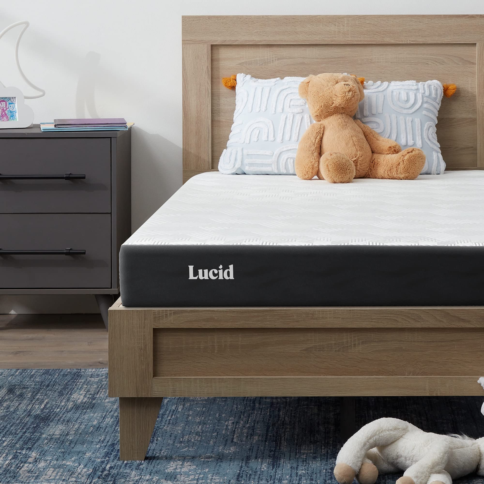Lucid 5 Inch Firm Gel Memory Foam Mattress Twin Size - Hypoallergenic Bamboo Charcoal Infused & Breathable Cover - White - Perfect for Guest Beds, Dorm Rooms & Small Spaces