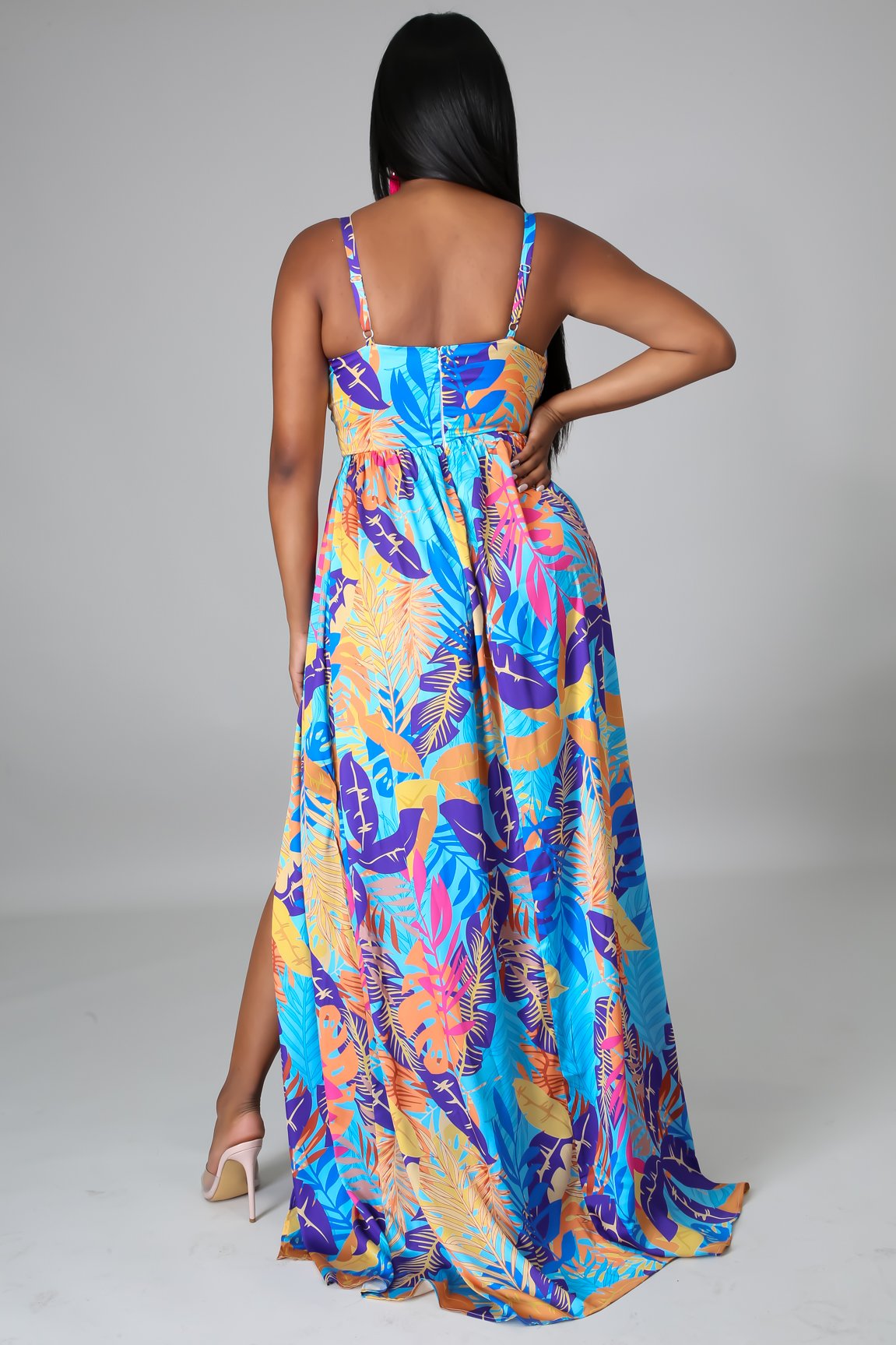 Stylish Tropical Resort Dress in Blue Multi - Perfect for Beach Vacations, Summer Getaways & Poolside Lounging
