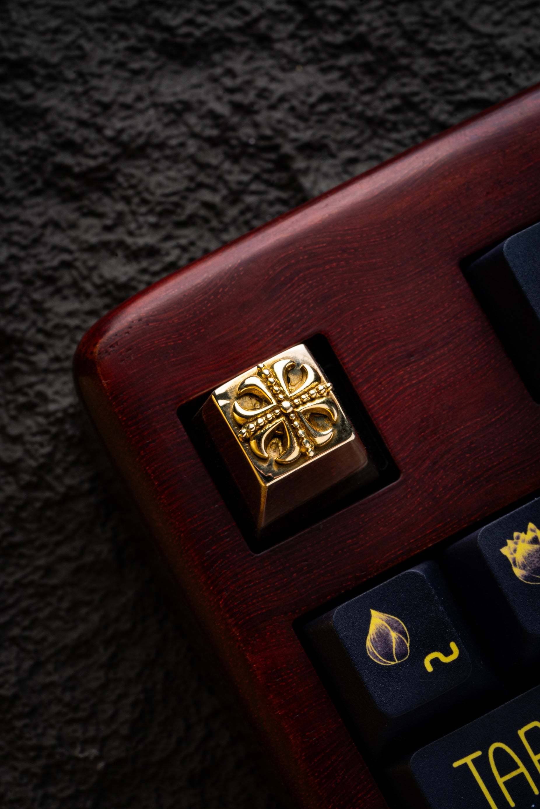 Premium Metal Copper Chrome Hearts Style Keycaps - Custom Mechanical Keyboard Keycaps for Gaming & Typing Enthusiasts | Perfect for PC, Mac, and Laptop Keyboards