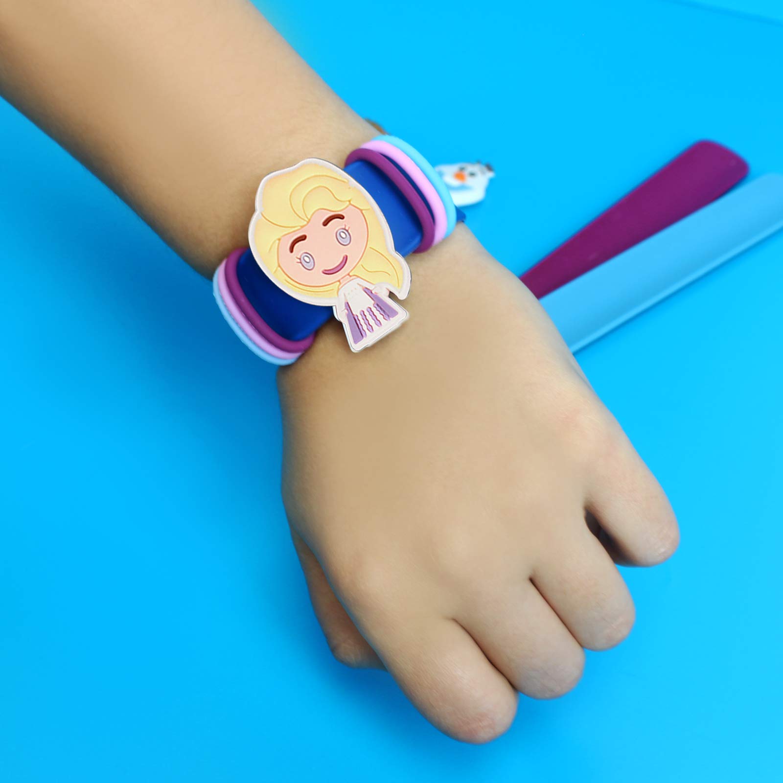 Frozen 2 Slap Bracelets for Kids by Tara Toys - Disney Princess Elsa & Anna Wristbands - Fun Party Favors, Birthday Gifts & Classroom Rewards