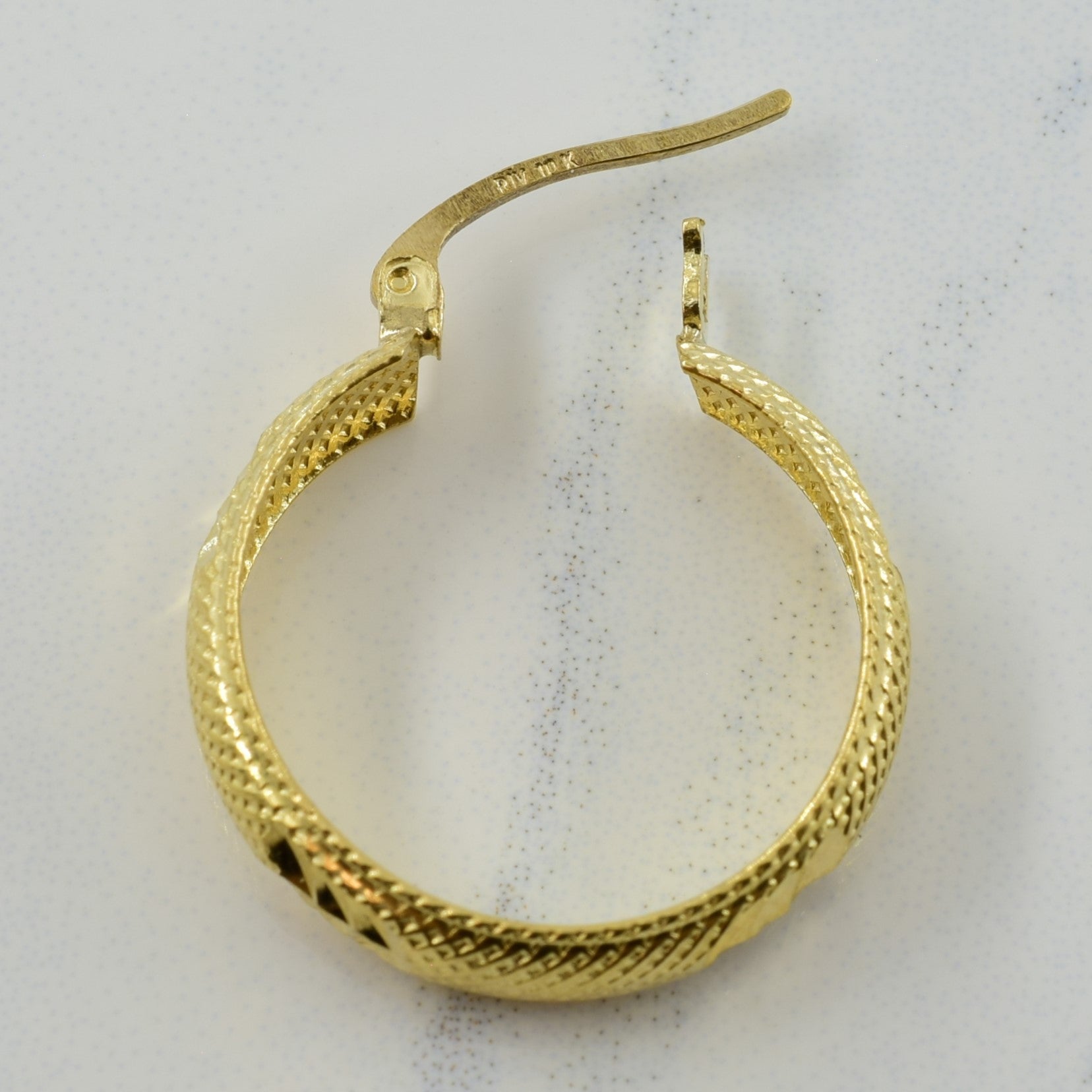 10K Yellow Gold Hoop Earrings for Women - Classic Round Huggie Earrings for Everyday Wear | Perfect Gift for Birthday, Anniversary & Valentine's Day | Elegant Jewelry for Parties, Work & Date Night