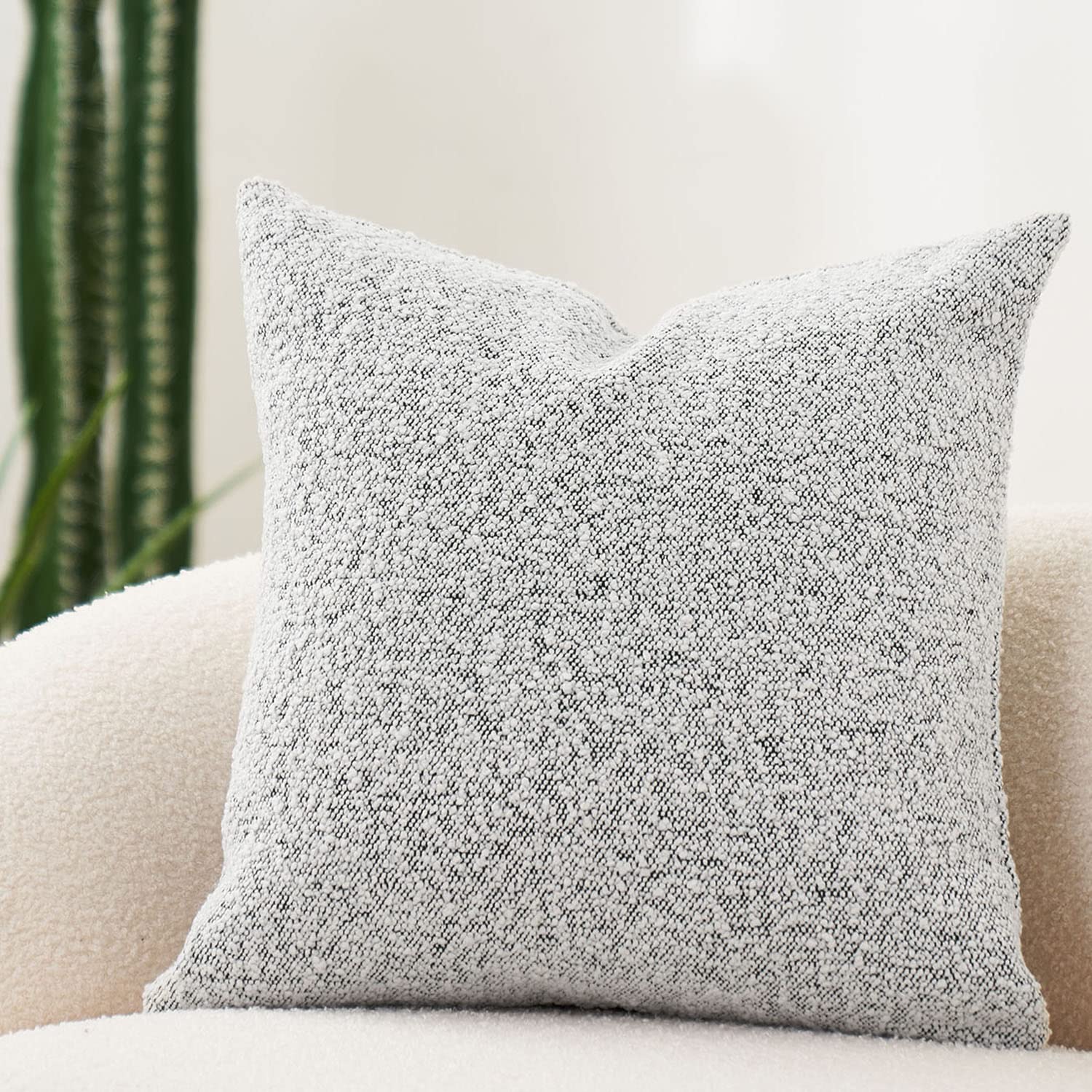 DOMVITUS 20x20 Inch Boucle Throw Pillow Covers Set of 2 - Luxury Soft Decorative Cushion Cases for Sofa, Bed, Living Room - Black and White Accent Pillows for Modern Home Decor