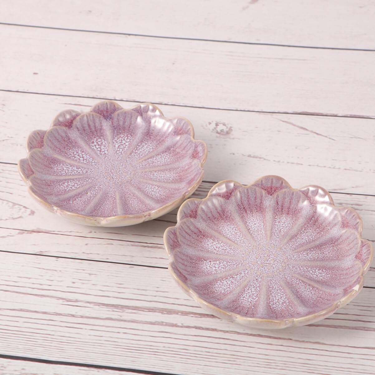 Amosfun 3pcs Ceramic Dipping Dishes - Flower Shaped Mini Sauce Plates for Sushi, Salad & Dessert