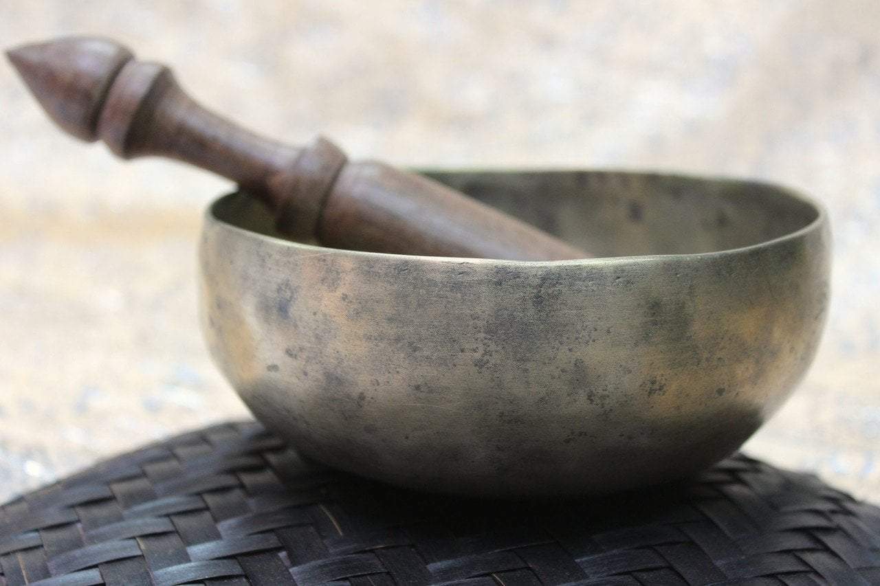 5 Inch Solar Plexus Chakra 329Hz Singing Bowl - Healing Meditation Sound Therapy for Yoga, Reiki & Stress Relief