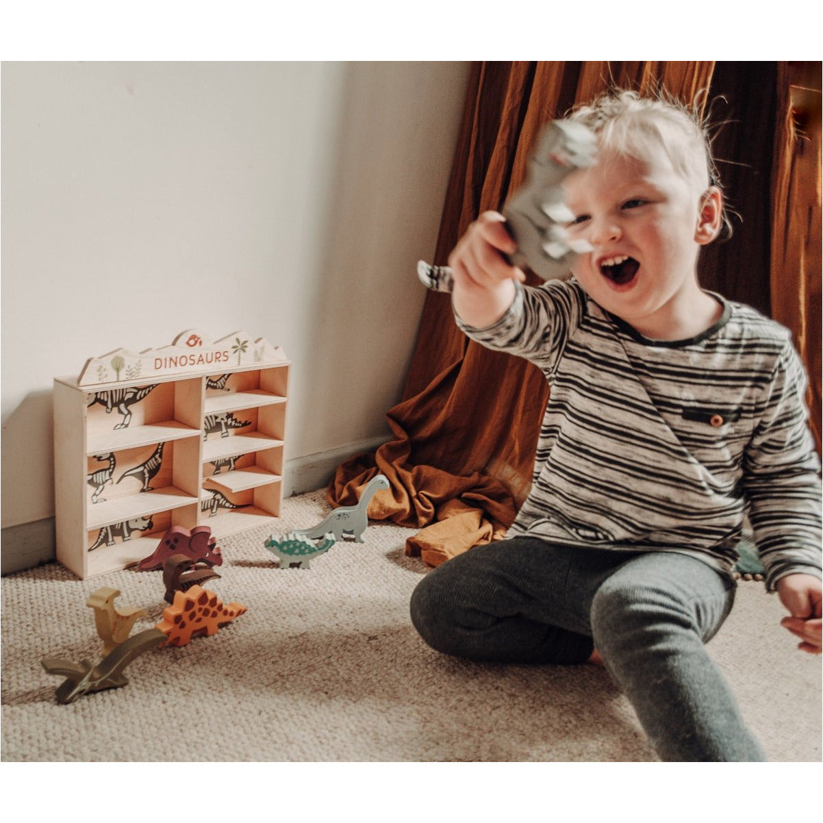 8-Piece Wooden Dinosaur Toy Set with Display Shelf - Perfect for Kids Room Decor, Educational Play & Nursery Storage