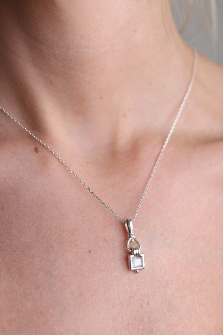 Freya Moonstone Silver Necklace for Women - Elegant Sterling Silver Jewelry Gift for Birthday, Anniversary & Special Occasions | Perfect for Everyday Wear, Date Night & Boho Style Outfits