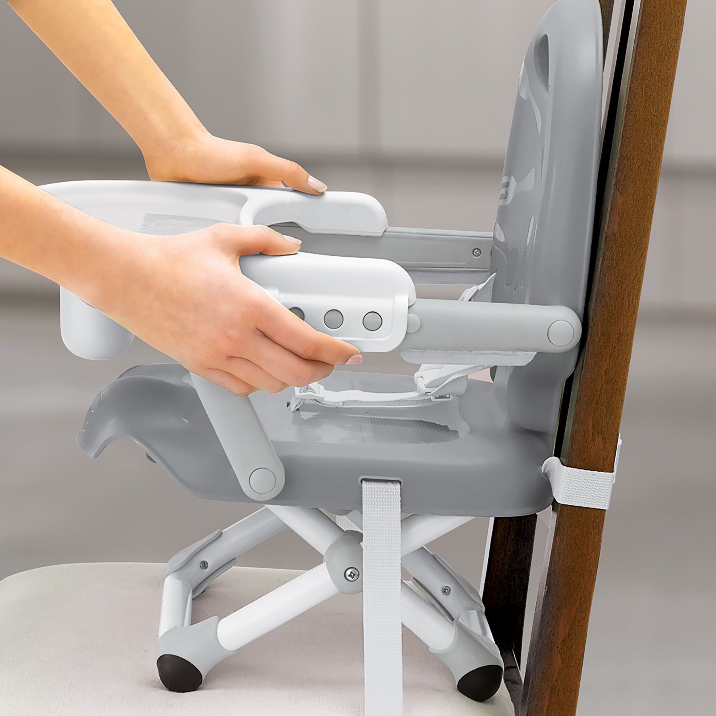 Chicco Pocket Snack Portable Booster Seat for Toddlers - Lightweight Travel High Chair for Babies & Kids - Perfect for Restaurants, Road Trips & Outdoor Dining