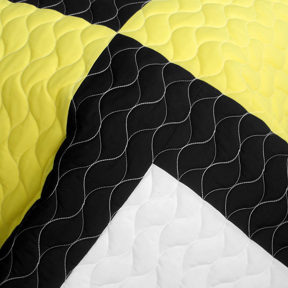 Vermicelli-Quilted Patchwork Quilt Set Full/Queen Size - Soft Bedding for Cozy Nights | Perfect for Master Bedroom, Guest Room & Winter Comfort