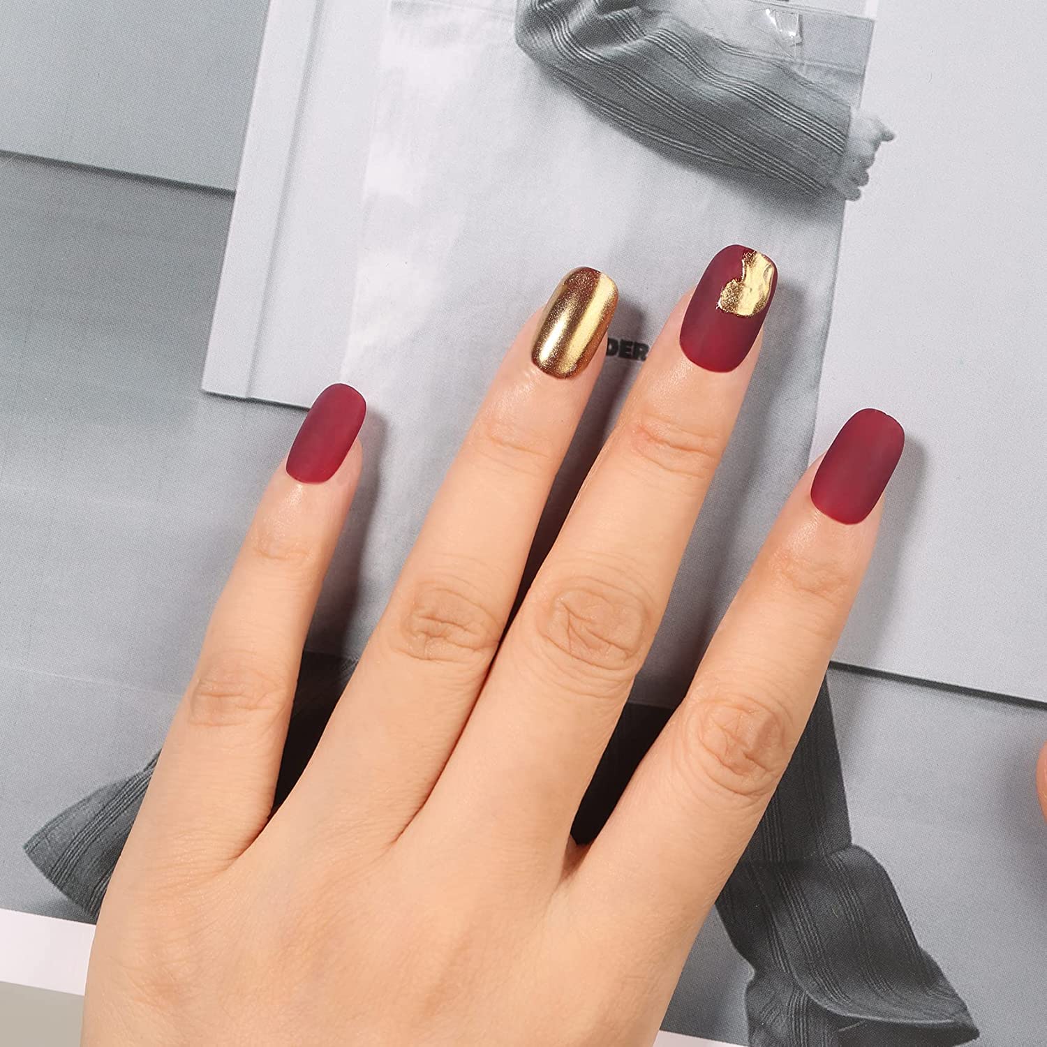 Burgundy Gel Nail Polish 15ML - Long-Lasting UV/LED Soak Off for Home Manicure & Nail Art - Perfect Women's Gift for Parties & Weddings