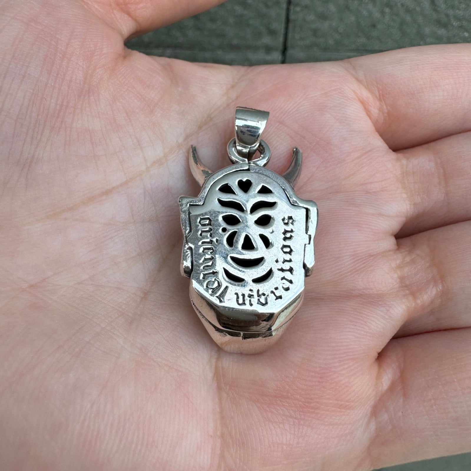 Japanese Devil Skull Pendant - Sterling Silver Gothic Necklace for Men & Women | Perfect for Halloween, Cosplay, and Alternative Fashion