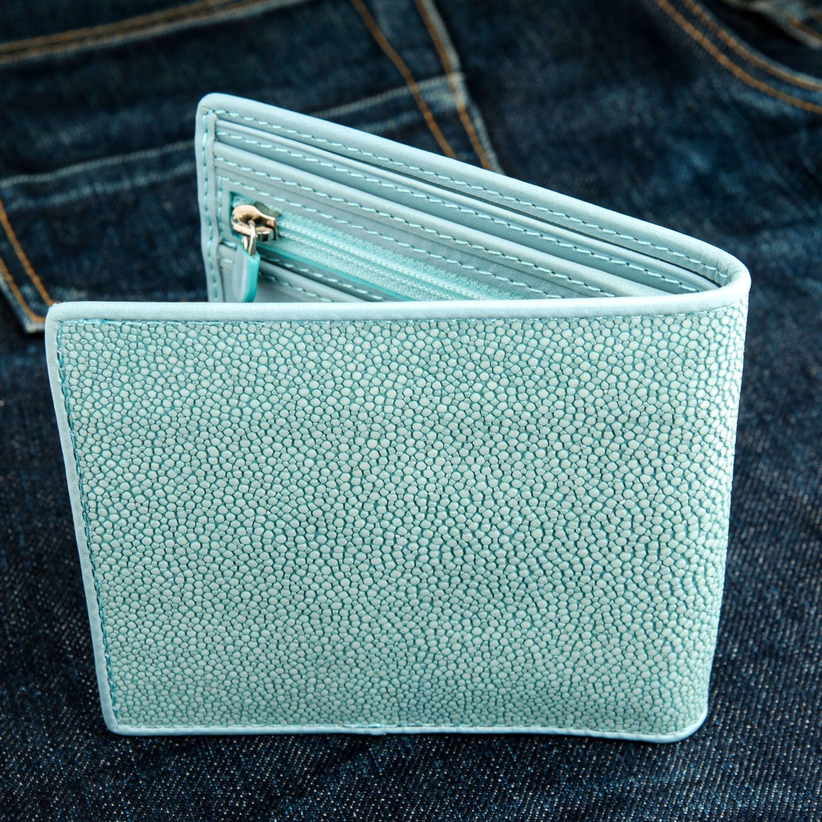 Authentic Blue Turquoise Stingray Leather Wallet for Men & Women | Handmade Exotic Skin Billfold | Perfect Gift for Travel & Everyday Use