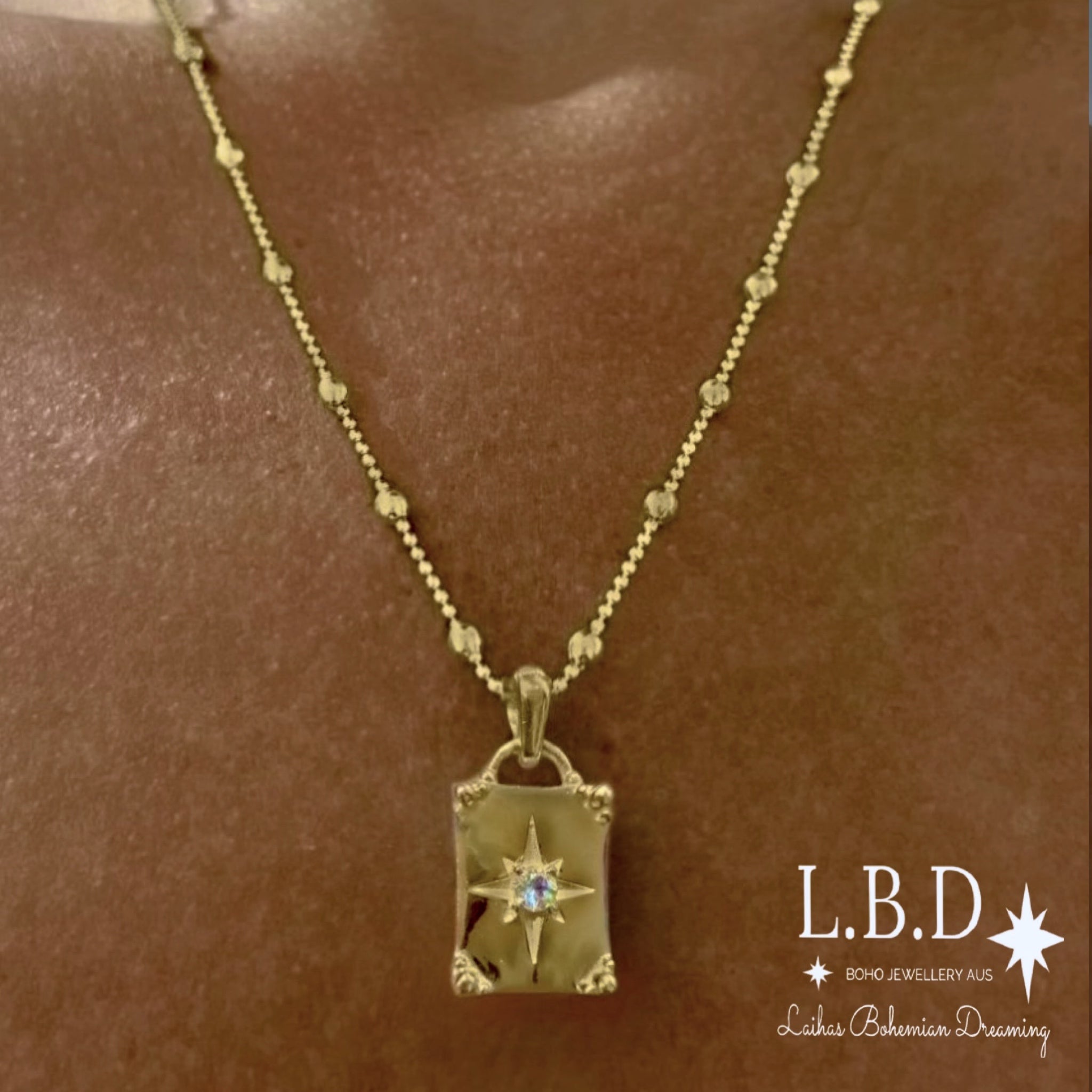 Laihas Prestige Celestial Gold White Topaz Crystal Necklace for Women - Elegant Birthstone Jewelry Gift for Birthday, Anniversary & Special Occasions