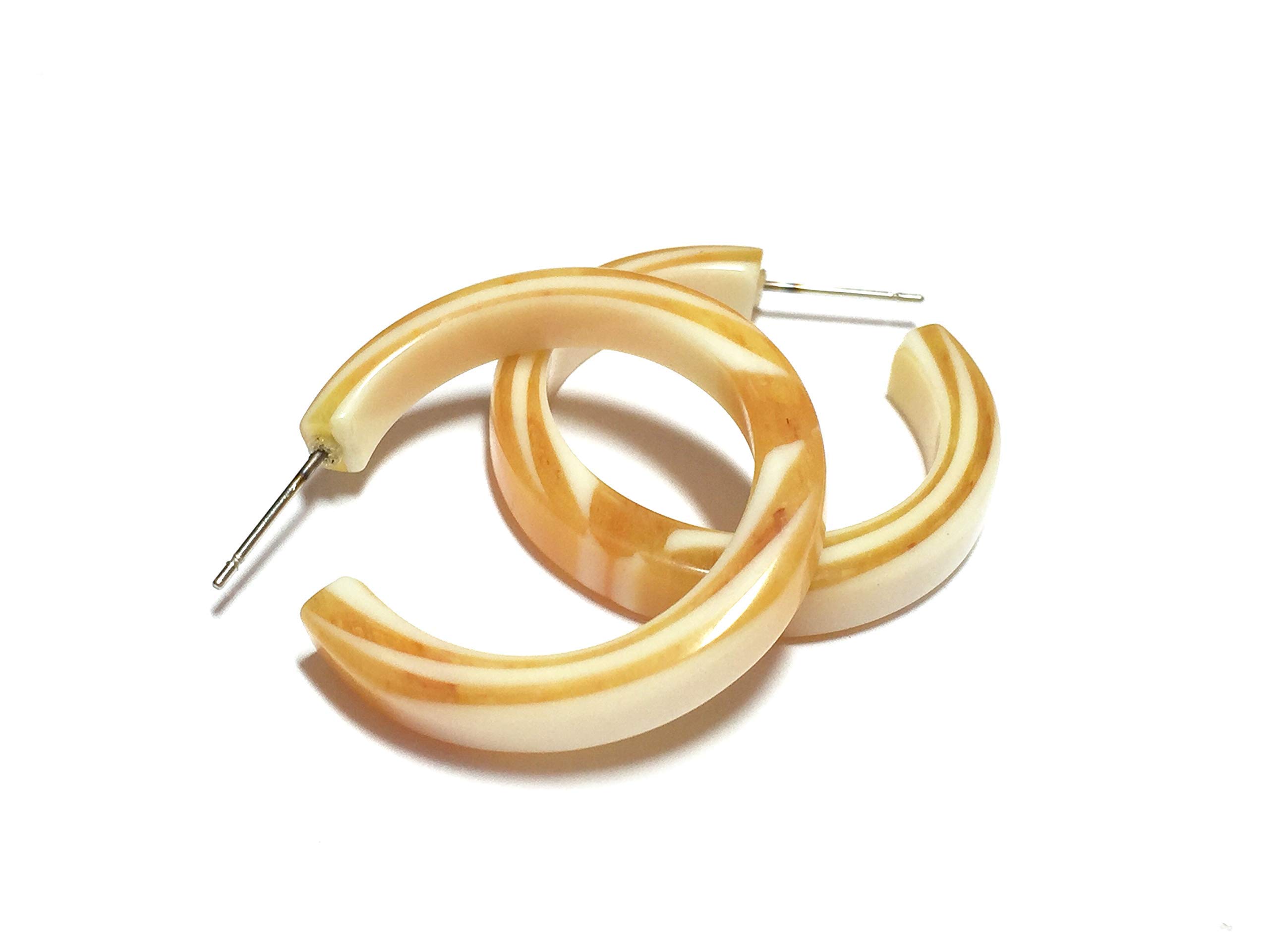 Vintage Yellow and Cream Striped Marbled Lucite Hoop Earrings for Women - Retro 1950s Pin Up Style Jewelry - Perfect for Parties, Weddings & Everyday Wear