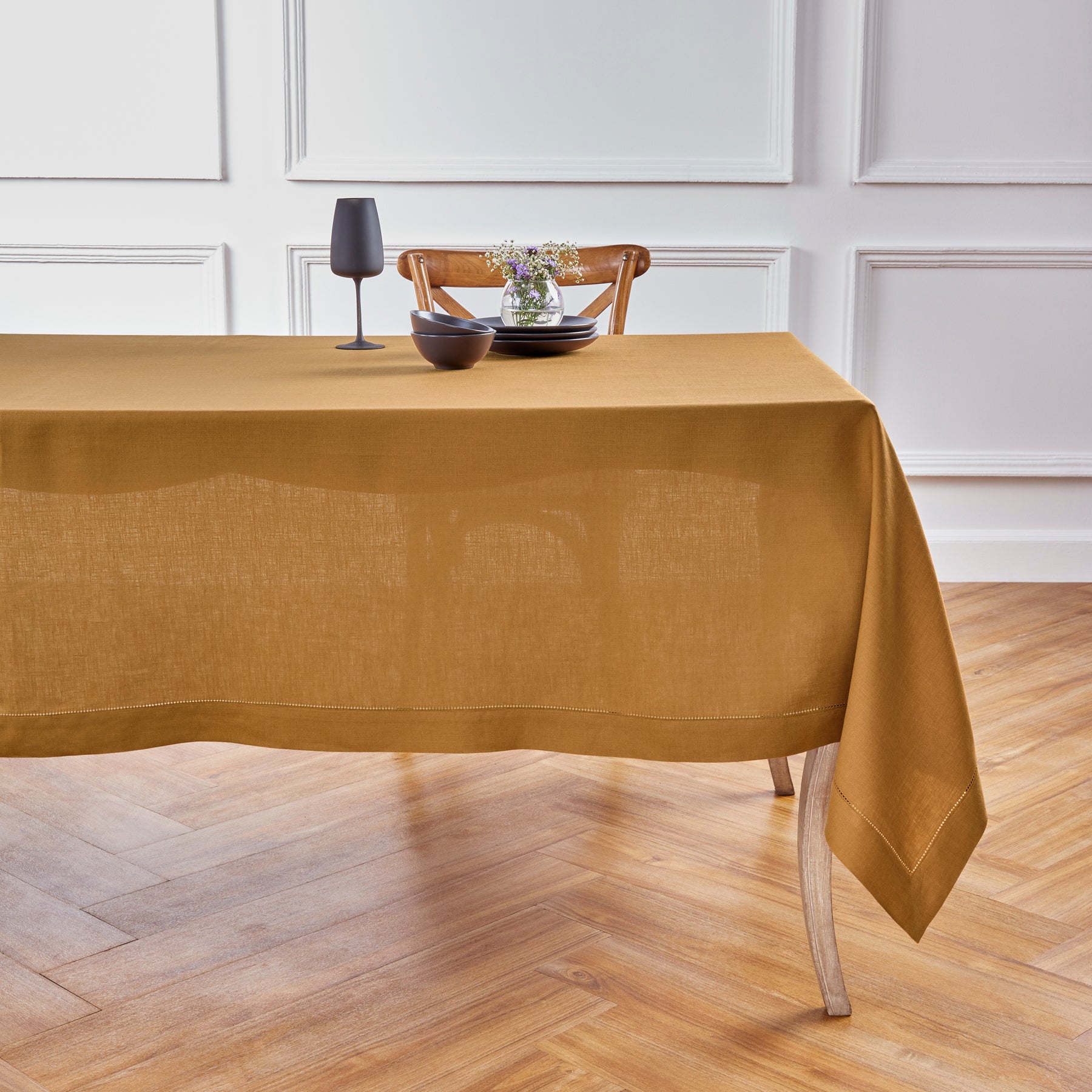 Elegant Classic Hemstitch Tablecloth - Premium Cotton Dining Table Cover for Formal & Casual Settings - Perfect for Weddings, Parties & Everyday Use