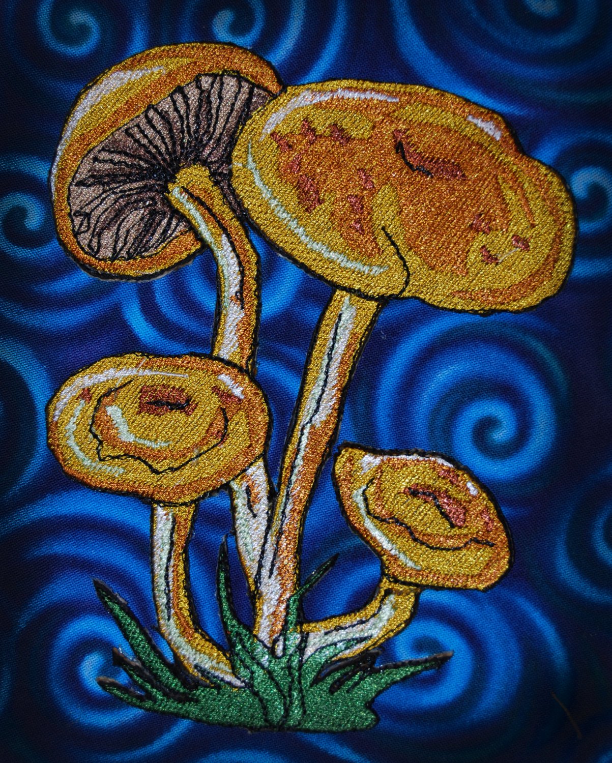 Lovely Orange Deceiver Laccaria Laccata Mushroom Iron-On & Sew-On Patch - DIY Craft Embellishment for Jackets, Backpacks, and Denim