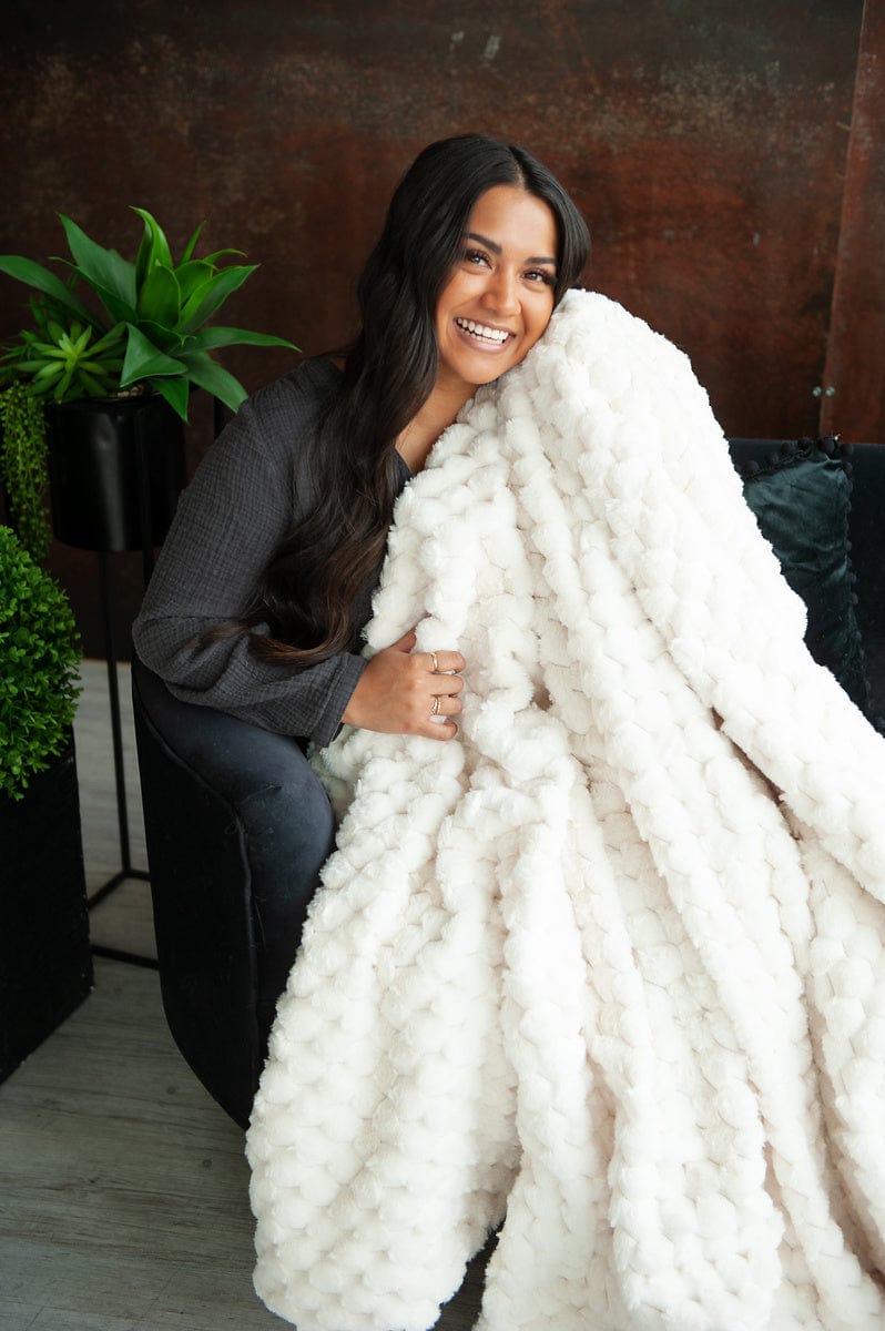 Soft Belgian Waffle Cream Blanket - Cozy Knit Throw for Bed, Sofa & Travel - Perfect for Home Decor, Gift & Winter Warmth