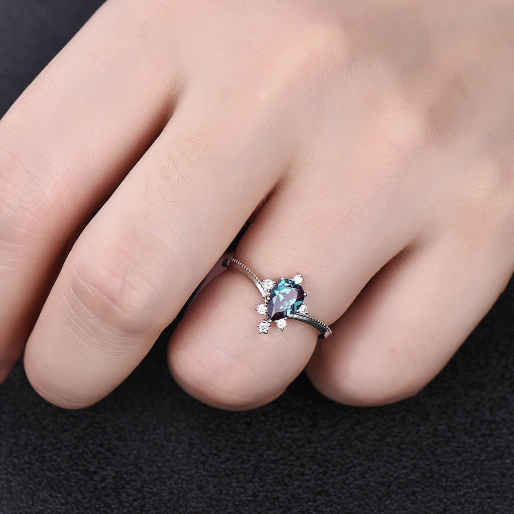 Exquisite Pear-Shaped Alexandrite Engagement Ring with Milgrain Detailing & Diamond Halo - Perfect for Proposals, Anniversaries & Special Occasions