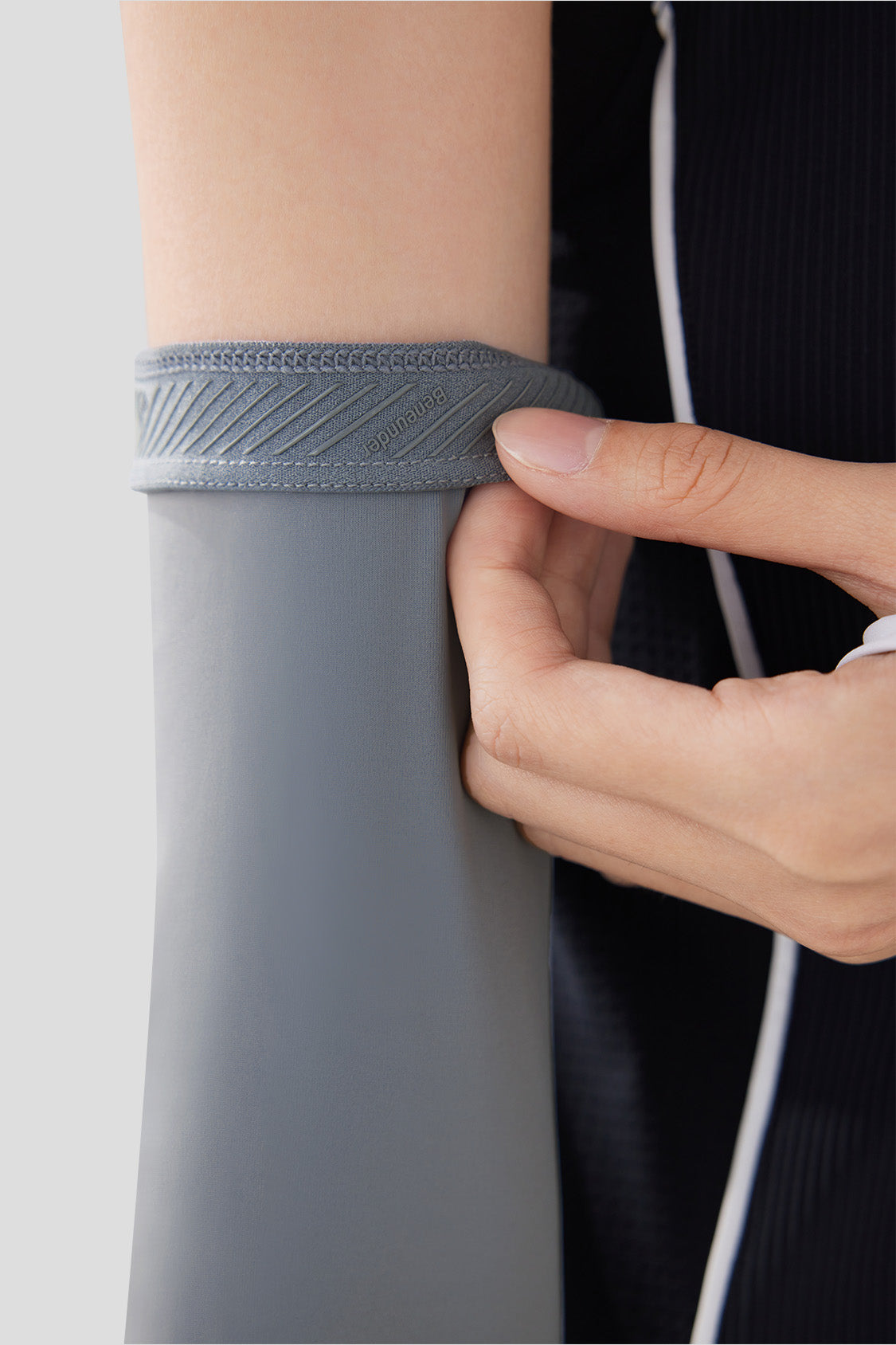 UPF50+ Women's Sun Protection Arm Sleeves for Outdoor Sports & Driving - Cooling UV Sunblock Sleeve Guards for Running, Cycling, Golf, Hiking, and Summer Activities