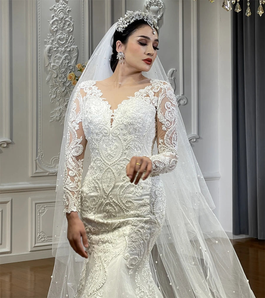 Luxury Off-White Mermaid Wedding Dress - Elegant Ball Gown Bridal Gown for Bride, Beach & Church Weddings, Formal Events & Special Occasions