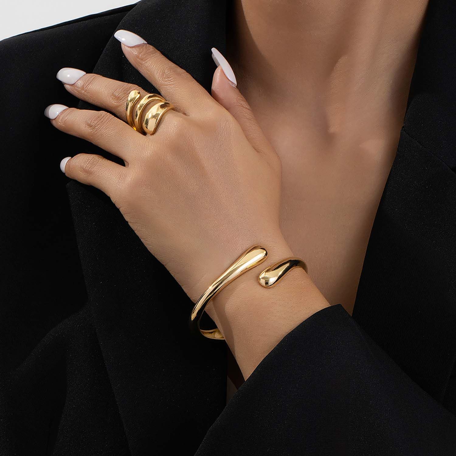 Trendy Gold Bangle Bracelet for Women & Teens - Adjustable Chunky Twist Cuff Bracelet Jewelry Gift - Perfect for Parties, Weddings & Everyday Wear (Gold)