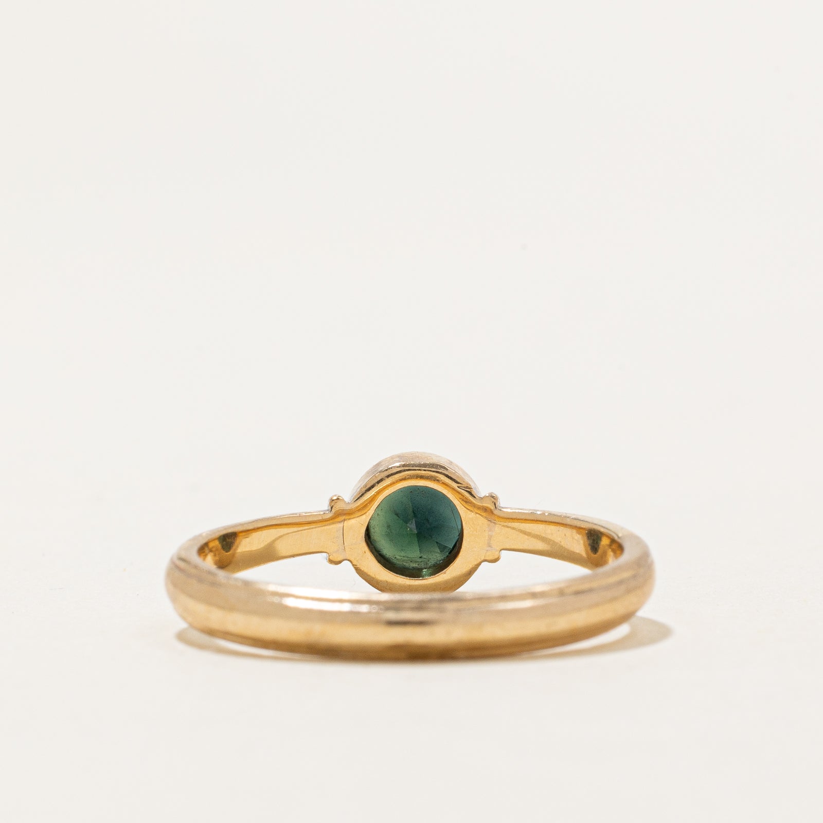 Exquisite Bezel Set Green Sapphire Ring | 0.85ct Natural Gemstone | Size 7.75 | Elegant Jewelry for Women | Perfect for Engagement, Wedding & Special Occasions