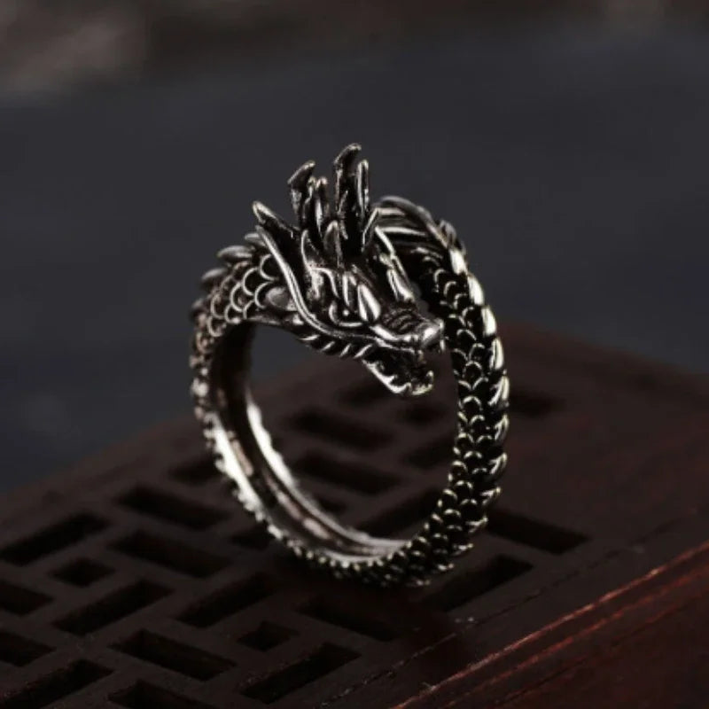 Dragon Face Ring for Men & Women - Gothic Fantasy Jewelry - Perfect for Cosplay, Halloween, and Medieval Costume Accessories