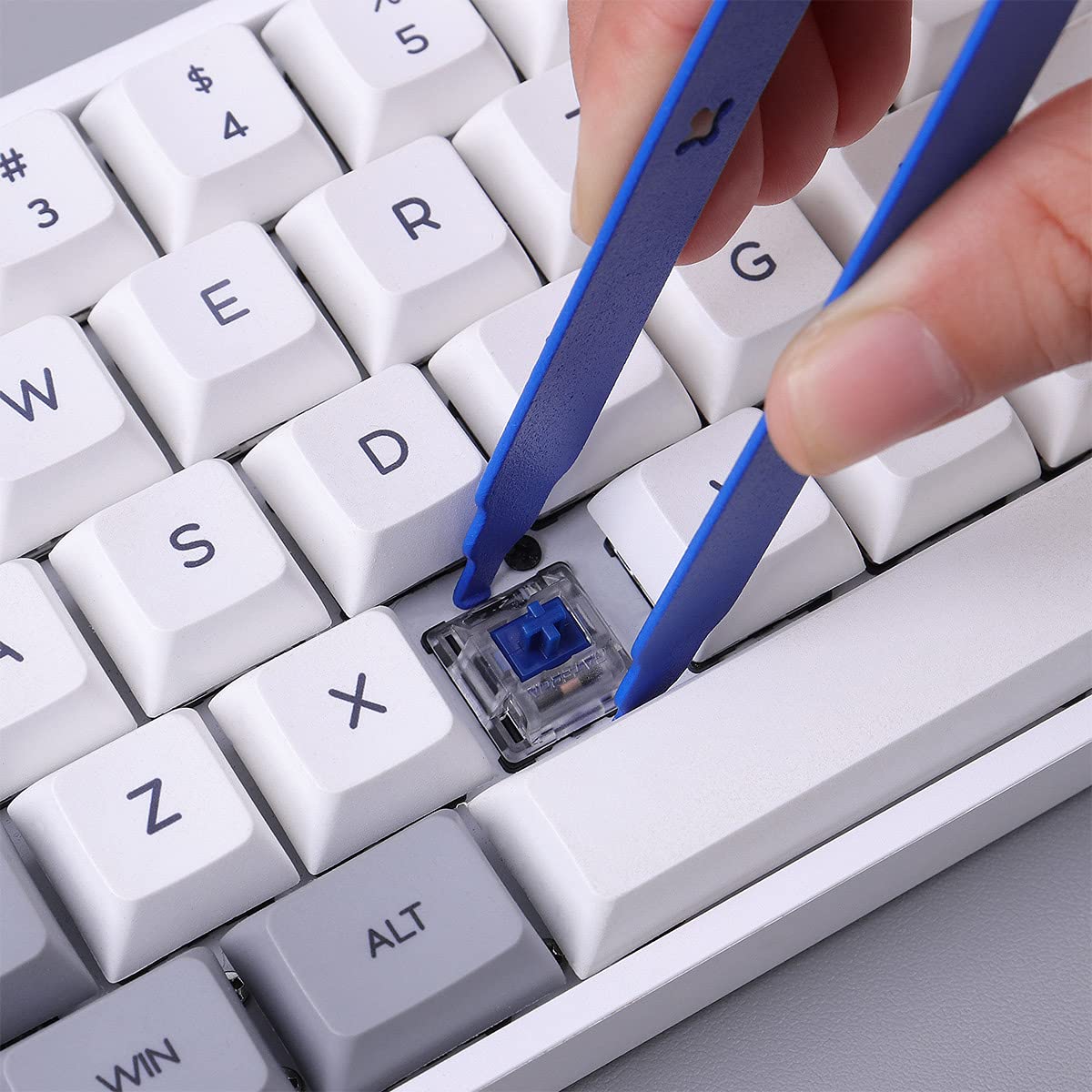 205G0 Keyboard Lubrication Kit - Complete Lube Station with Opener, Switch Puller & Clamp for Cherry MX, Gateron Mechanical Keyboard Switches | Perfect for DIY Keyboard Modding & Switch Maintenance
