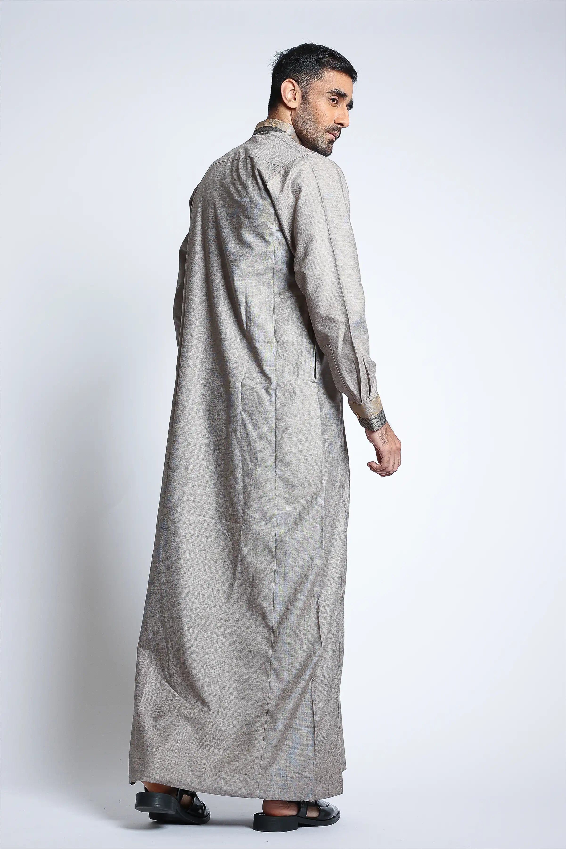 J136 C3 Wild Sand Thobe for Men - Premium Cotton Islamic Robe & Traditional Arabic Dress - Perfect for Prayer, Eid, Wedding & Special Occasions