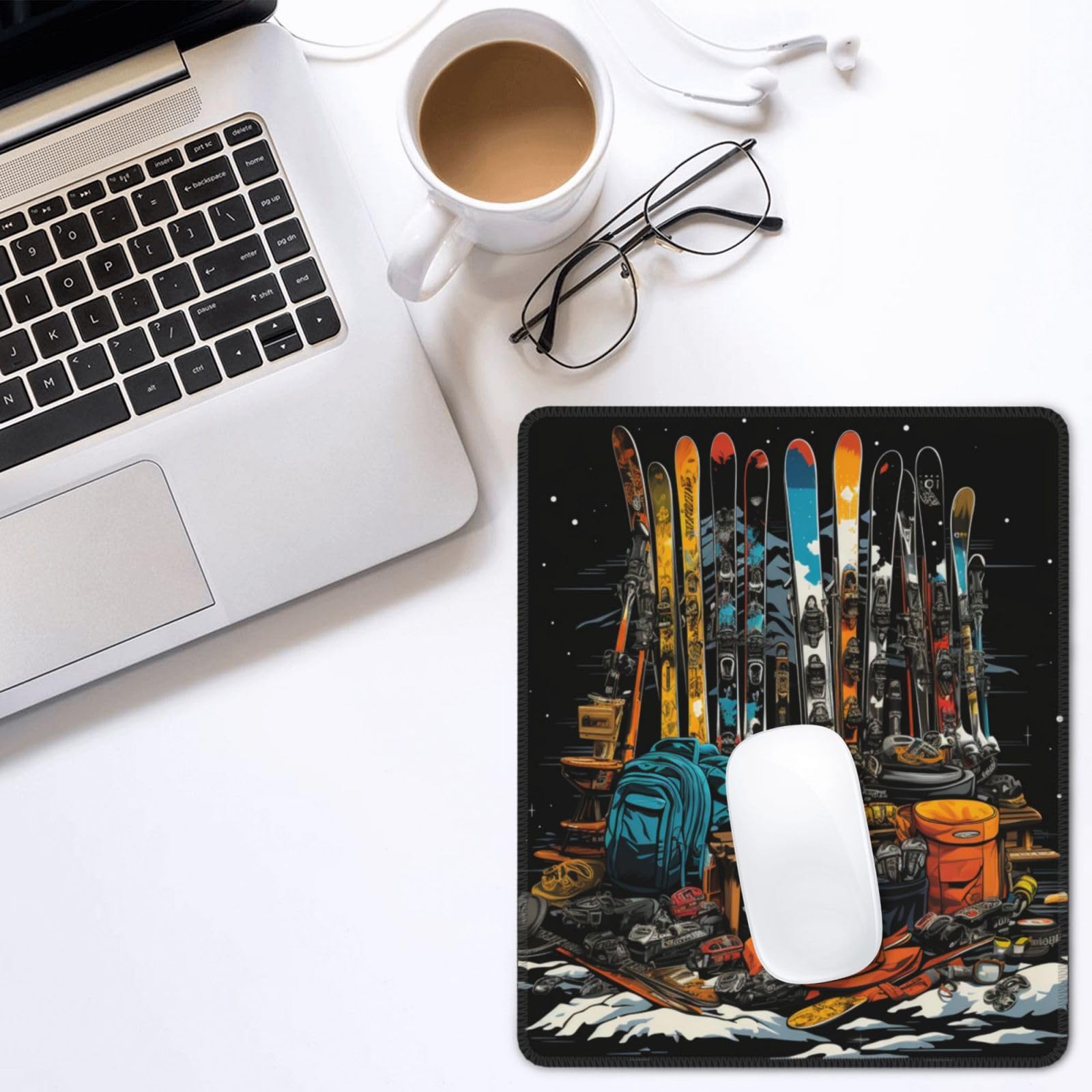 Premium Black Skis Mouse Pad - Durable Soft Waterproof Non-Slip Rubber Leather Gaming Mouse Mat with Stitched Edge (7.9