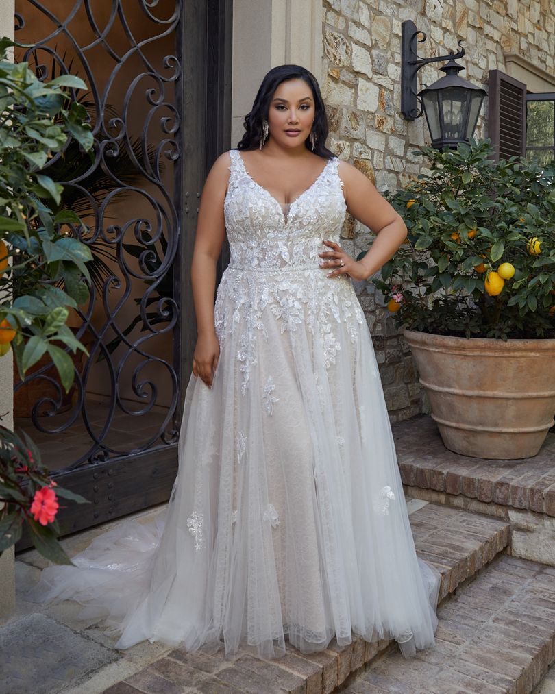 Casablanca Lucy 2445 Elegant Evening Gown for Women - Formal Dresses for Prom, Wedding & Special Occasions