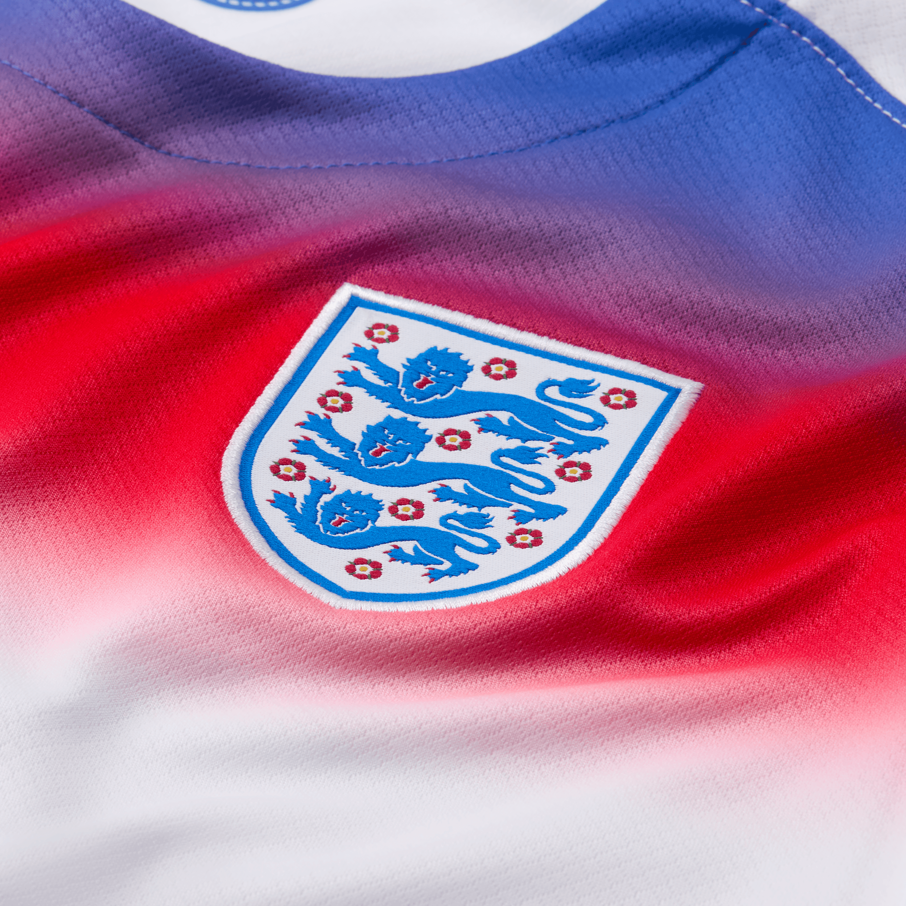 2025 England Youth Home Stadium Jersey - Authentic Football Kit for Kids & Teens - Perfect for Matches, Training, and Fan Support