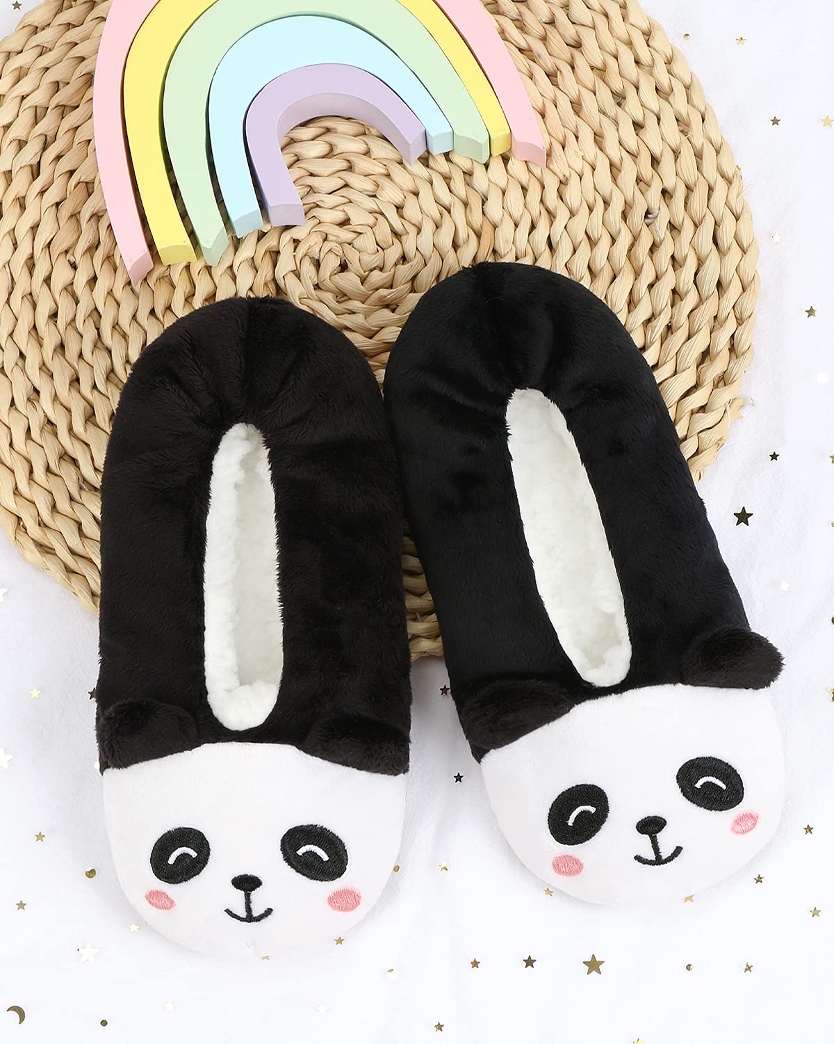 DICUIRD Kids Animal Slipper Socks - Cozy Fleece Cartoon Indoor Slippers for Boys & Girls, Warm Fuzzy Bedroom Shoes for Winter - Perfect for Home, Playtime & Sleepovers