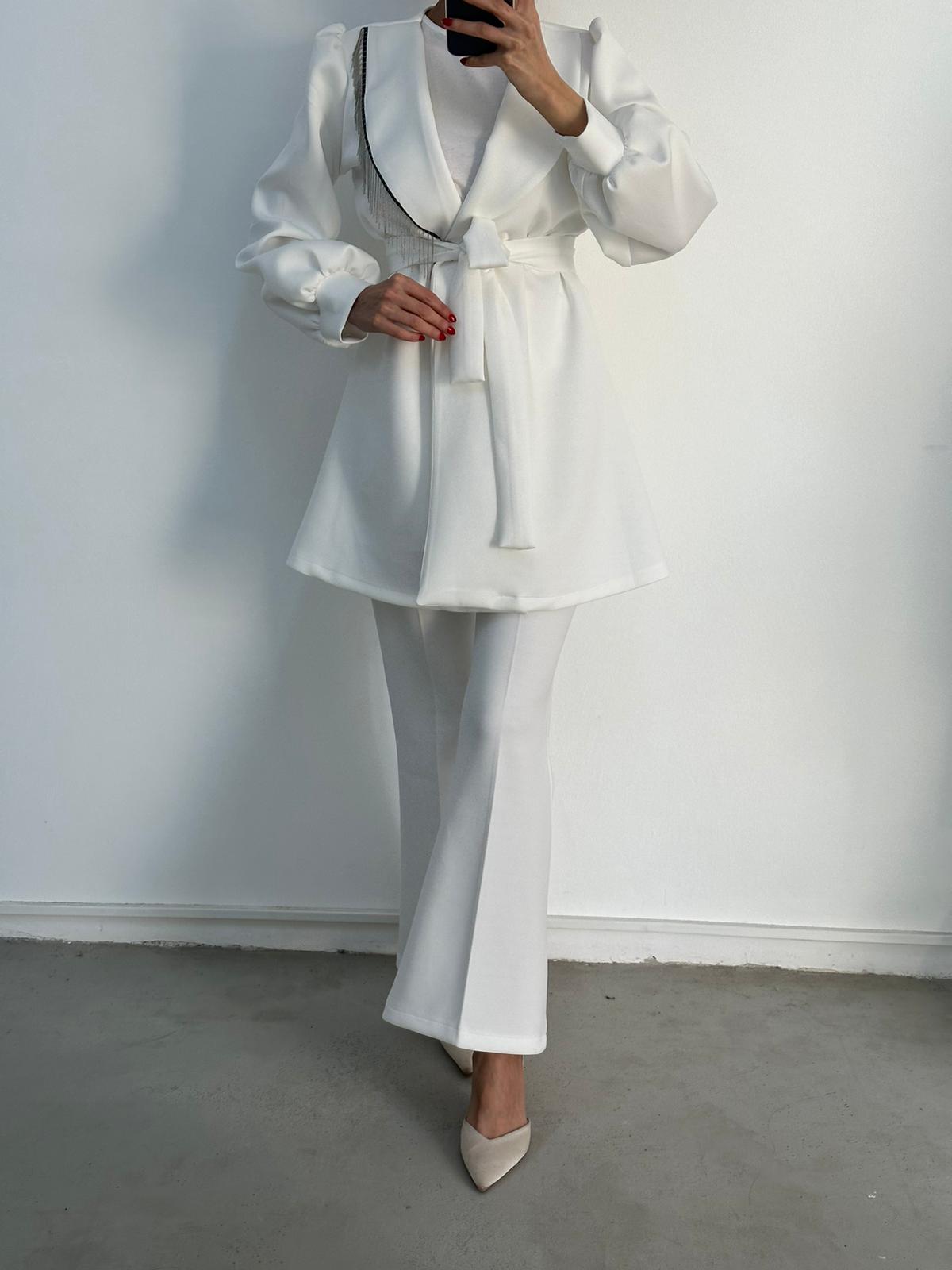 Elegant White Beaded Collar with Tie Waist Two-Piece Suit for Women - Perfect for Weddings, Parties, and Formal Events