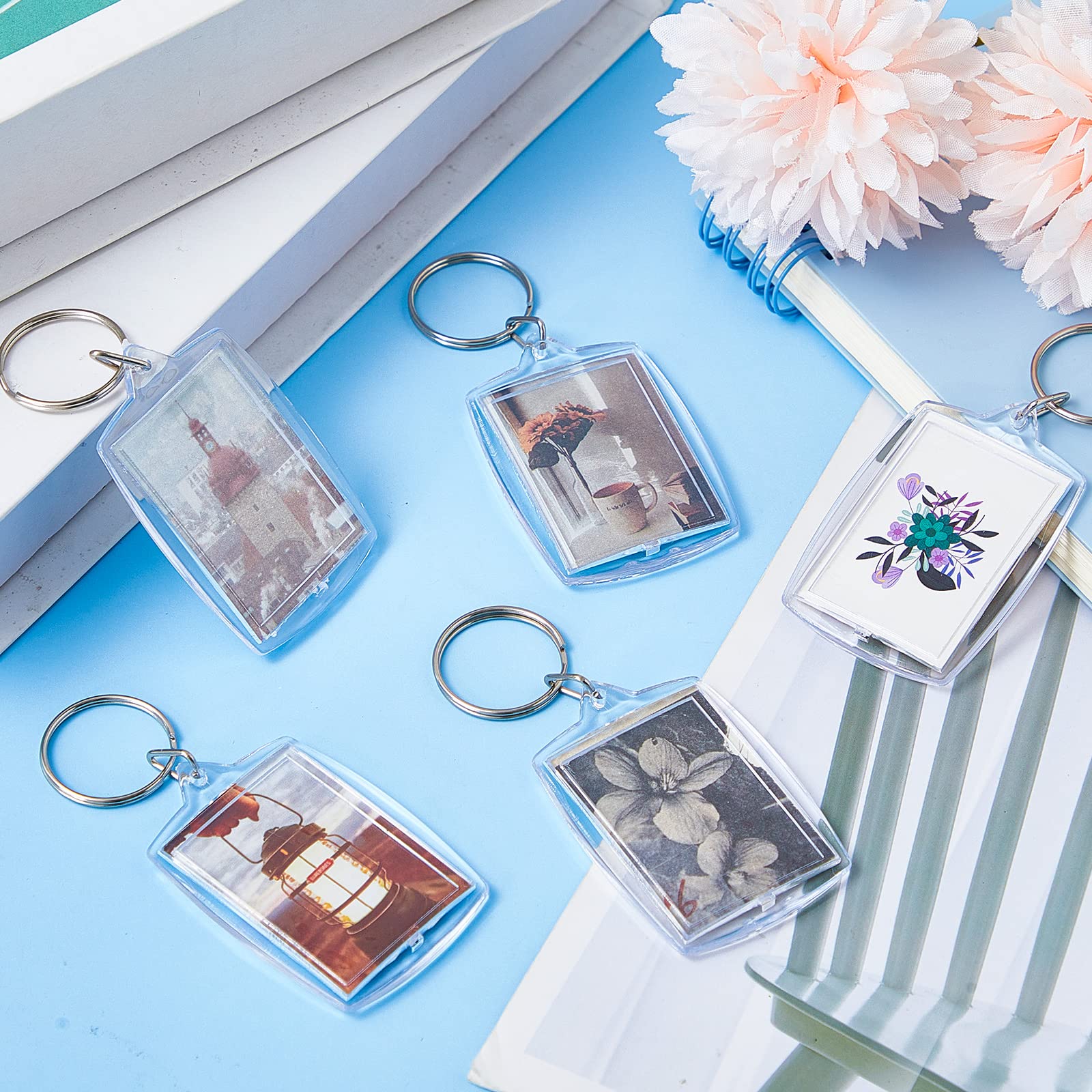 300 Pcs Graduation Keychains for Class of 2025 - Clear Acrylic Photo Frame Keyrings (2.2 x 1.6 Inch) - Bulk Graduation Gifts for Him & Her - Perfect for Yearbook Photos, Party Favors & Commencement Souvenirs