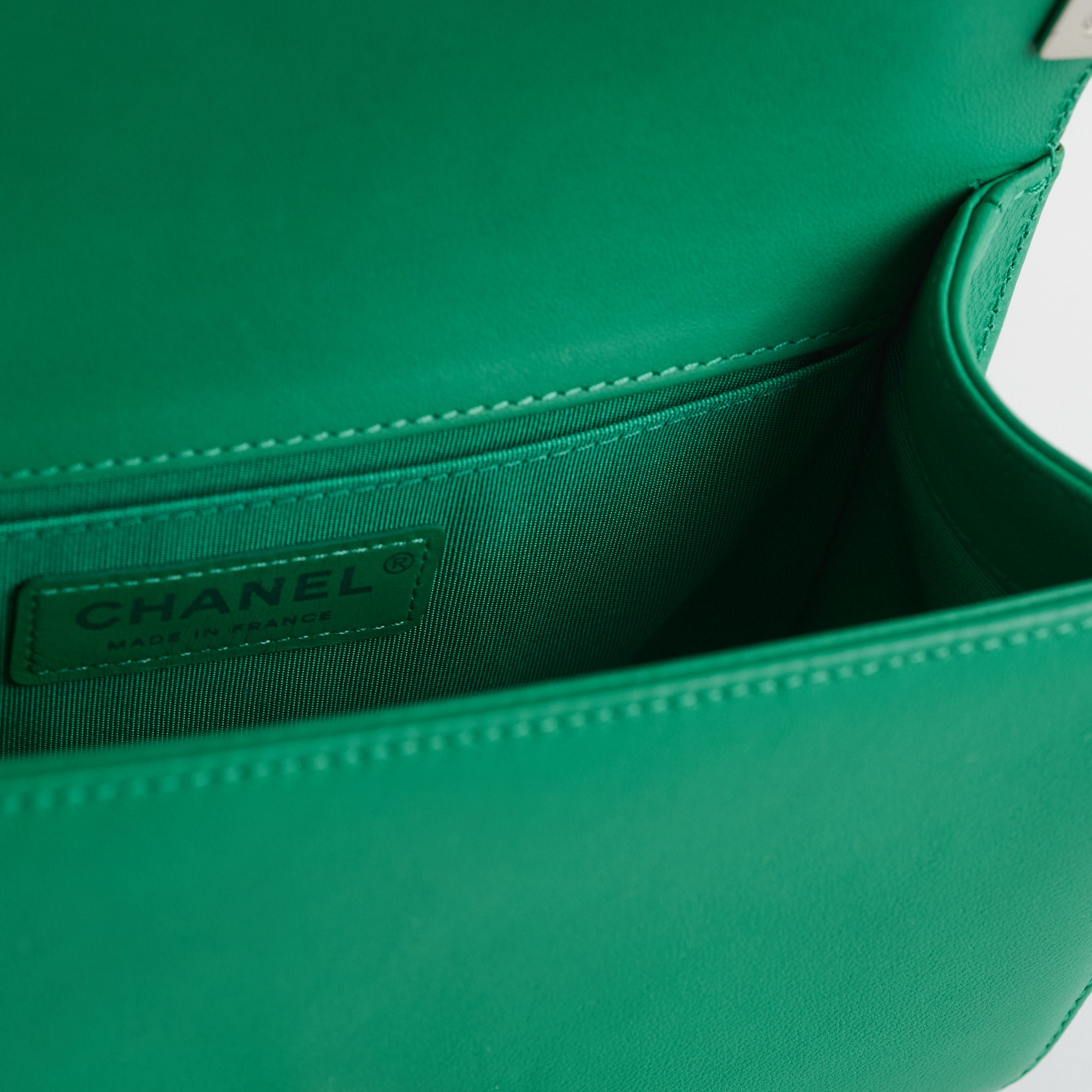 Chanel Chevron Boy Small Green Leather Bag with Holographic PVC Trim - Luxury Crossbody Purse for Women, Perfect for Evening Parties & Special Occasions
