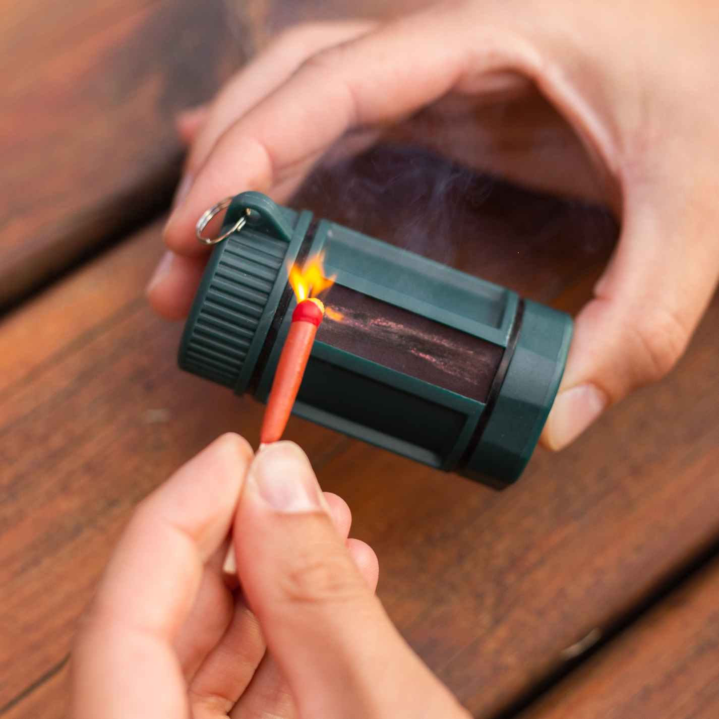 Coghlan's Stormproof Matches 5cm - Waterproof & Windproof Survival Matches for Camping, Hiking, and Emergency Preparedness