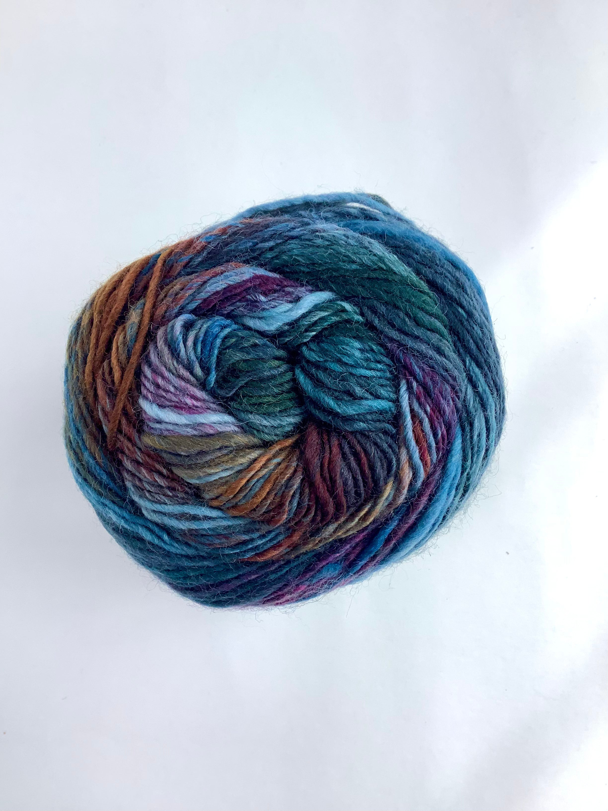 Premium Queensland Fiji Yarn - Soft & Durable Hand Knitting Wool for Scarves, Hats, and Sweaters - Perfect for DIY Crochet & Craft Projects