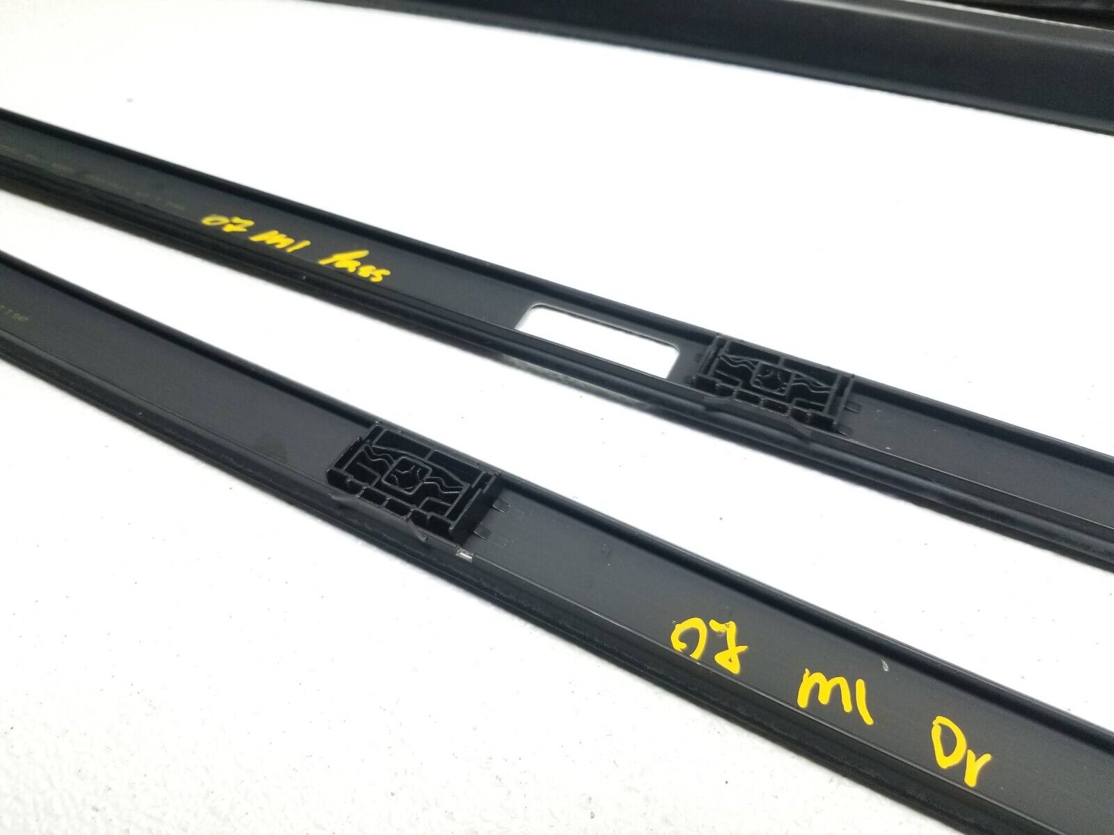 2006-2011 Mercedes ML500 OEM Roof Rack Rails - Left & Right Pair - Perfect for Cargo Carriers, Kayaks & Outdoor Adventures