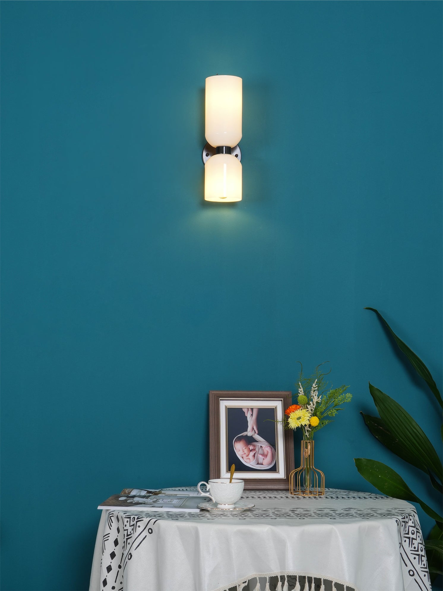 Edie Wall Lamp - Modern LED Sconce Light for Bedroom, Living Room & Hallway - Dimmable Plug-in Wall Light Fixture with Adjustable Arm - Perfect for Reading, Decor & Ambient Lighting