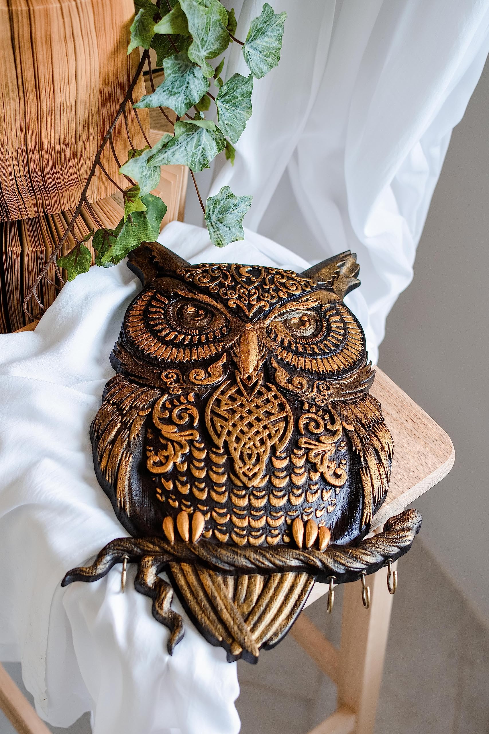 Wooden Carved Owl Key Holder Wall Hook - Unique Home Decor & Wall Art for Keys, Hats, and Coats | Perfect Housewarming Gift for Kitchen, Entryway, or Bedroom