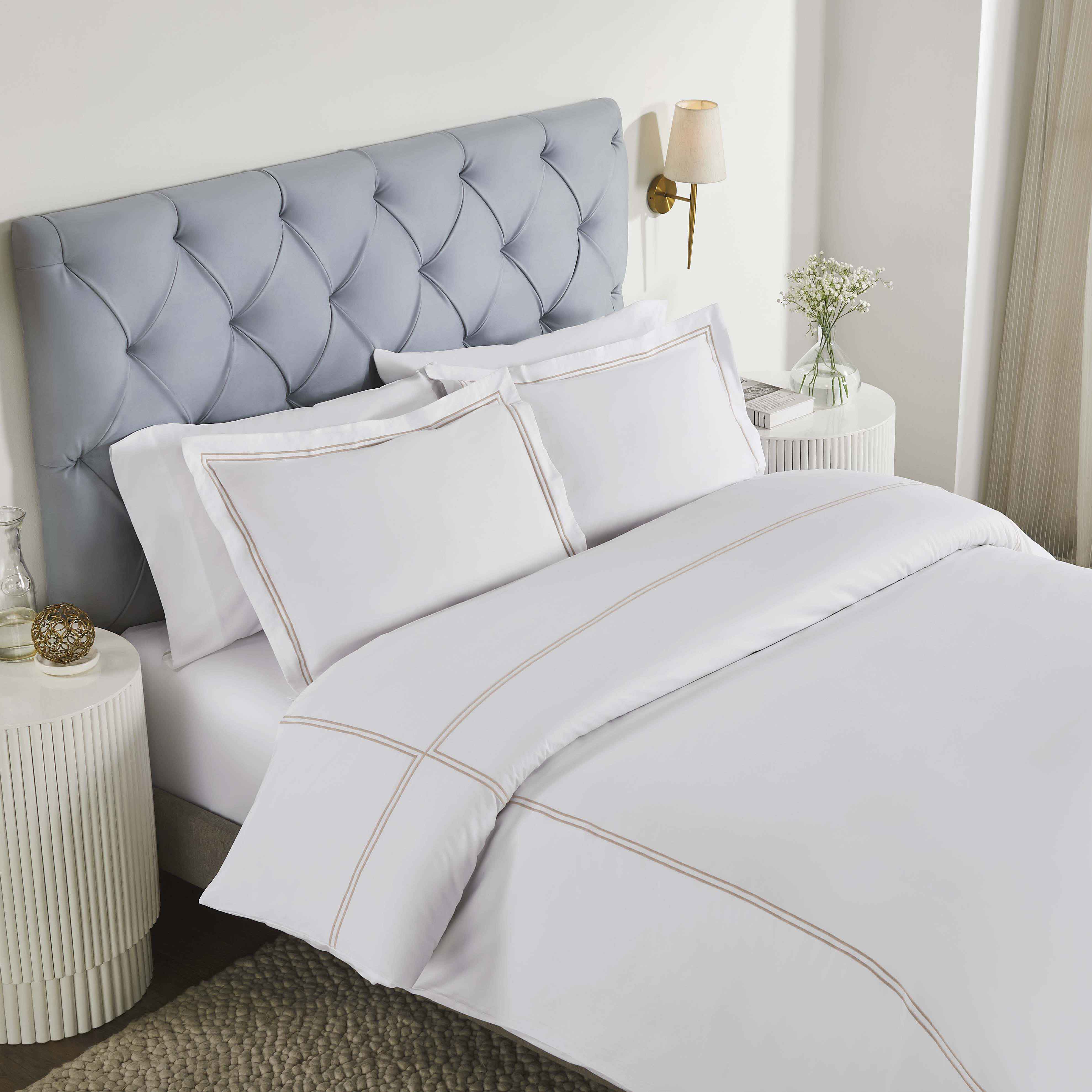 Spring Blooms Cotton 2-Line Embroidered 3-Piece Duvet Cover Set - Soft Bedding for Master Bedroom & Guest Room Decor